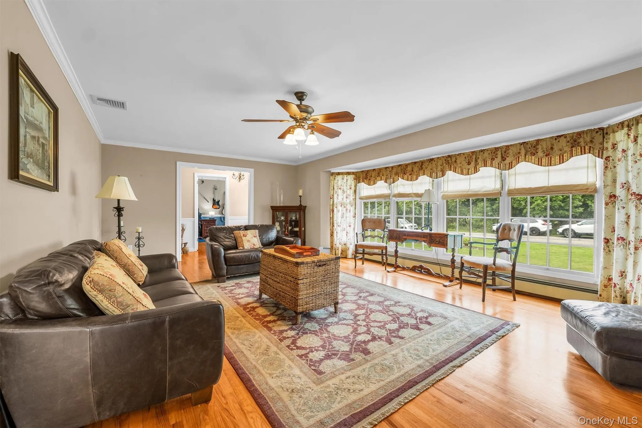 383 Munsell Road, Brookhaven, NY, 3 Bedrooms Bedrooms, 8 Rooms Rooms,3 BathroomsBathrooms,Residential,For Rent,Munsell,0,1024687 383 Munsell Road, Brookhaven, NY, 3 Bedrooms Bedrooms, 8 Rooms Rooms,3 BathroomsBathrooms,Residential,For Rent,Munsell,0,1024687