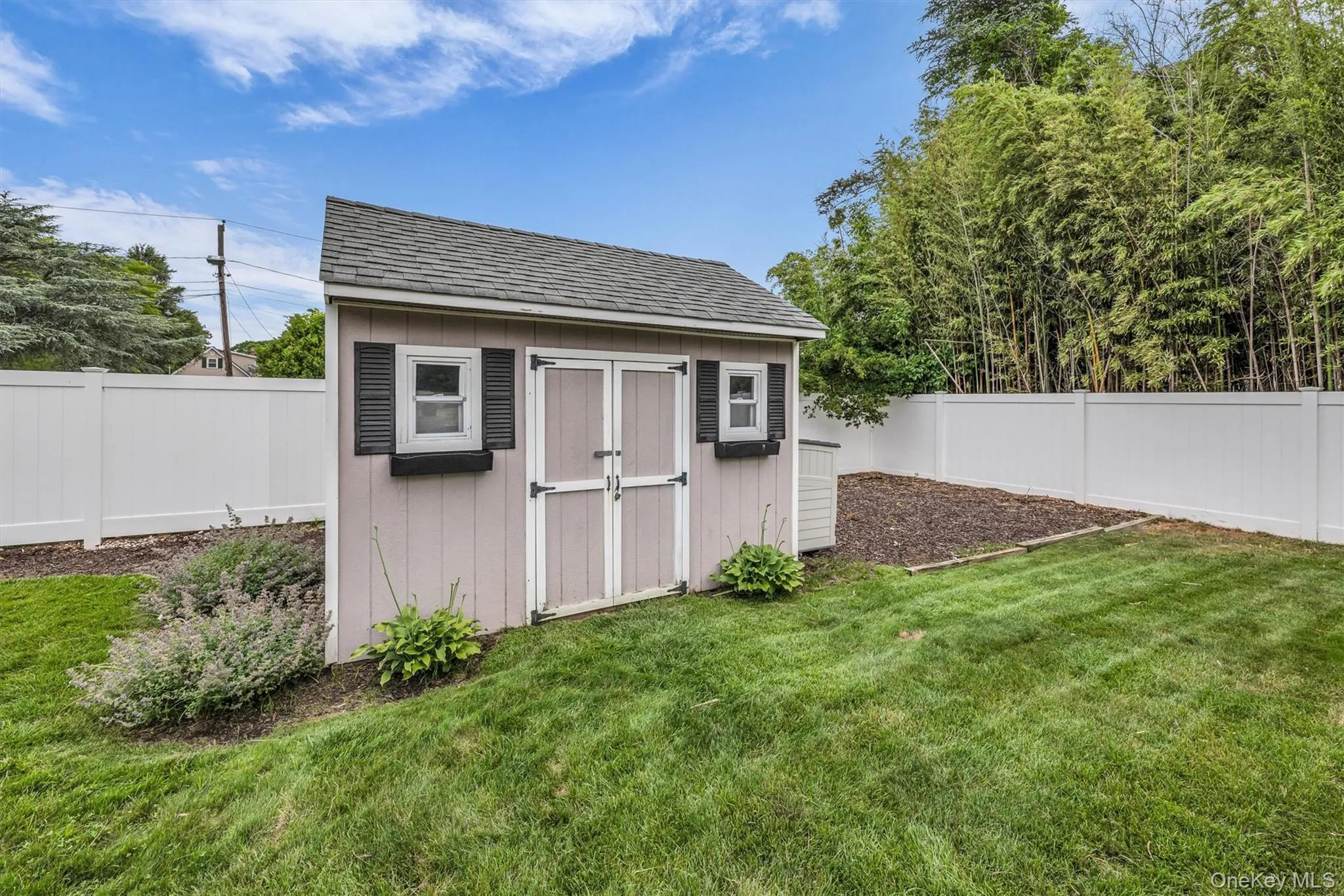 383 Munsell Road, Brookhaven, NY, 3 Bedrooms Bedrooms, 8 Rooms Rooms,3 BathroomsBathrooms,Residential,For Rent,Munsell,0,1024687 383 Munsell Road, Brookhaven, NY, 3 Bedrooms Bedrooms, 8 Rooms Rooms,3 BathroomsBathrooms,Residential,For Rent,Munsell,0,1024687