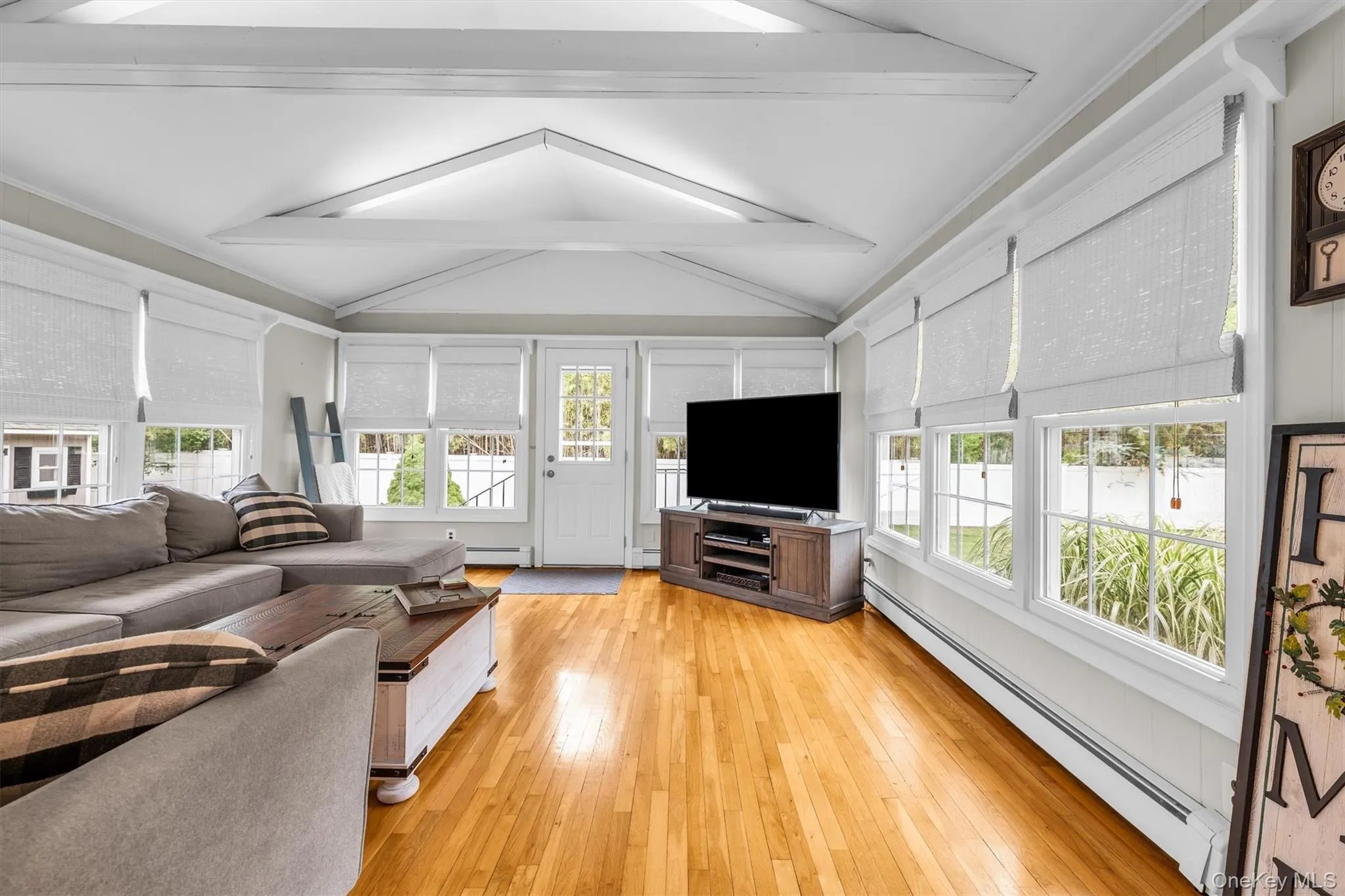 383 Munsell Road, Brookhaven, NY, 3 Bedrooms Bedrooms, 8 Rooms Rooms,3 BathroomsBathrooms,Residential,For Rent,Munsell,0,1024687 383 Munsell Road, Brookhaven, NY, 3 Bedrooms Bedrooms, 8 Rooms Rooms,3 BathroomsBathrooms,Residential,For Rent,Munsell,0,1024687