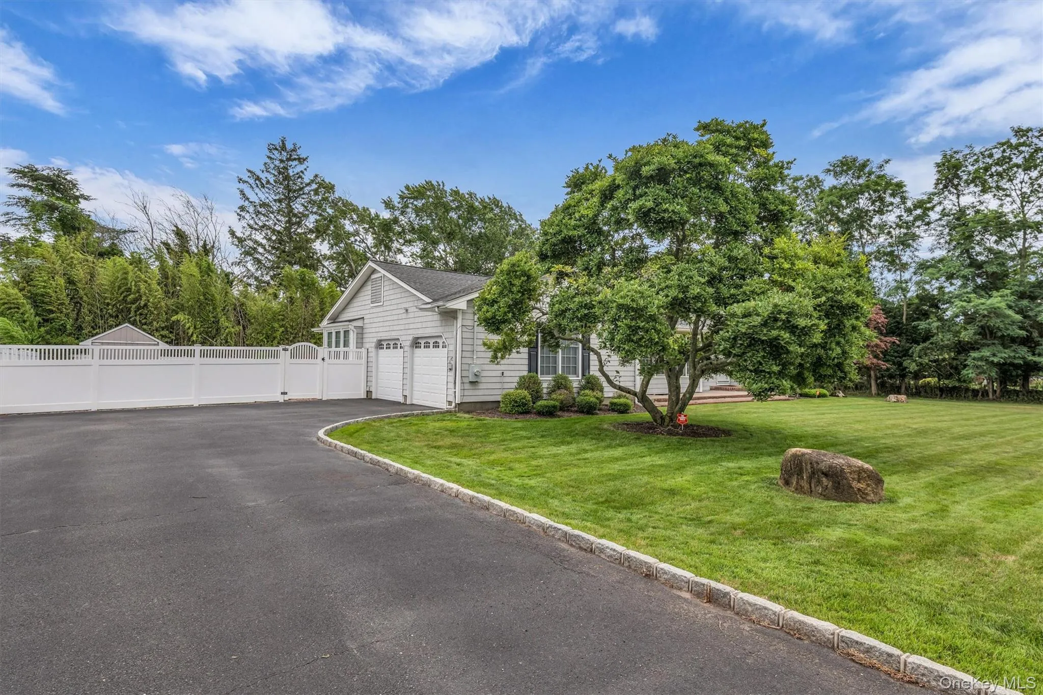 383 Munsell Road, Brookhaven, NY, 3 Bedrooms Bedrooms, 8 Rooms Rooms,3 BathroomsBathrooms,Residential,For Rent,Munsell,0,1024687 383 Munsell Road, Brookhaven, NY, 3 Bedrooms Bedrooms, 8 Rooms Rooms,3 BathroomsBathrooms,Residential,For Rent,Munsell,0,1024687