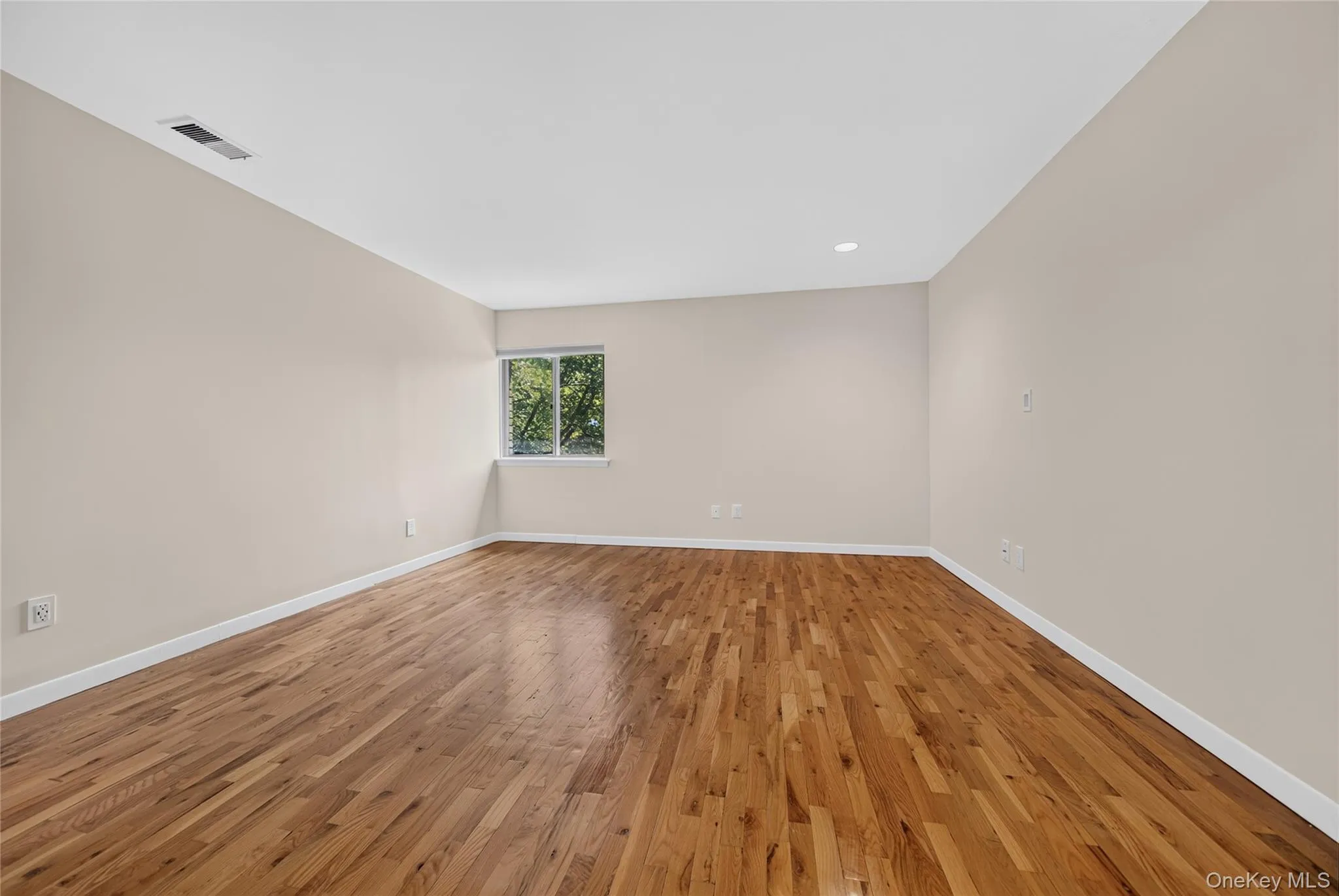 46 Acorn Pond Drive, North Hempstead, NY, 3 Bedrooms Bedrooms, 5 Rooms Rooms,2 BathroomsBathrooms,Residential Lease,For Rent,Acorn Pond,0,1024698 46 Acorn Pond Drive, North Hempstead, NY, 3 Bedrooms Bedrooms, 5 Rooms Rooms,2 BathroomsBathrooms,Residential Lease,For Rent,Acorn Pond,0,1024698
