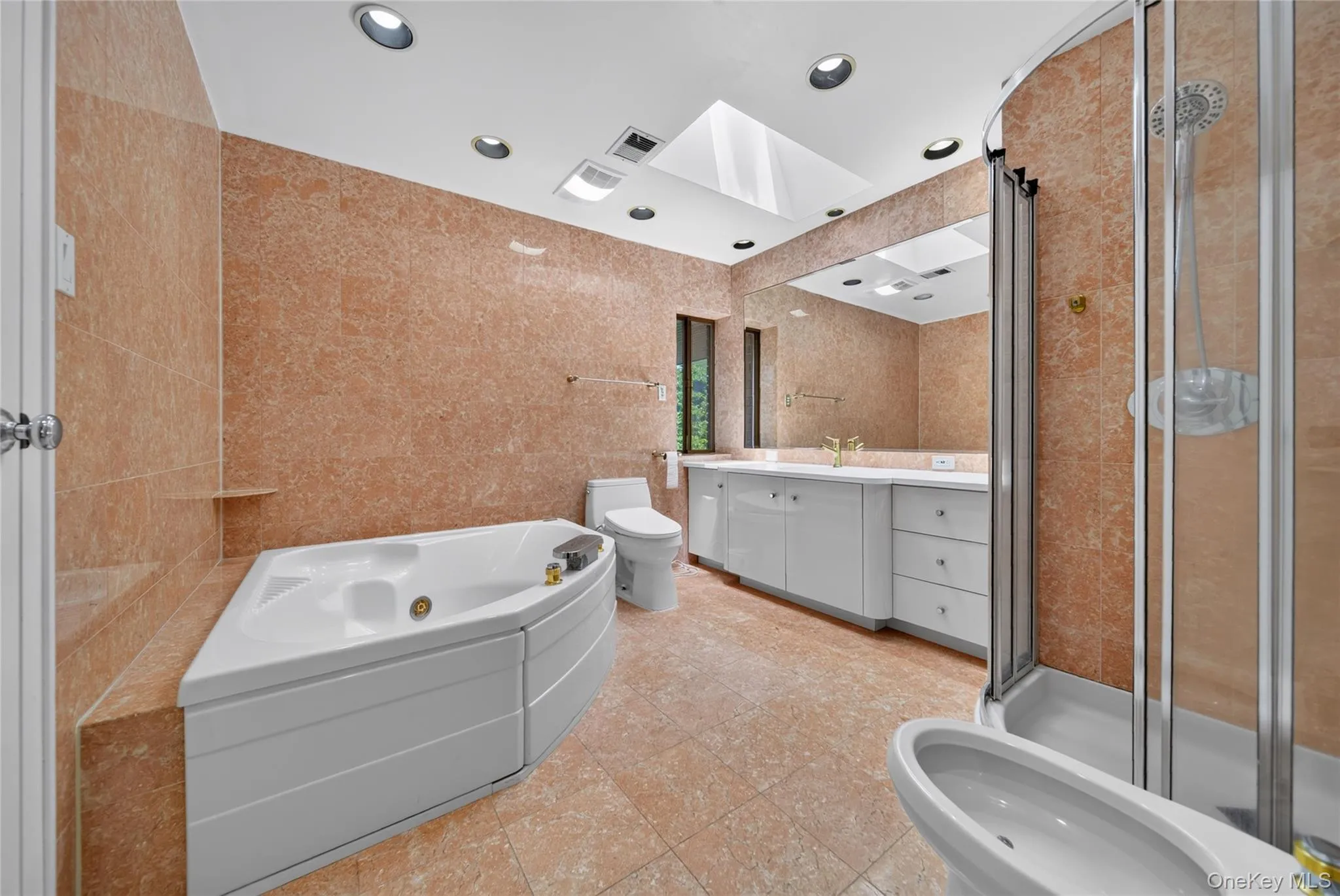46 Acorn Pond Drive, North Hempstead, NY, 3 Bedrooms Bedrooms, 5 Rooms Rooms,2 BathroomsBathrooms,Residential Lease,For Rent,Acorn Pond,0,1024698 46 Acorn Pond Drive, North Hempstead, NY, 3 Bedrooms Bedrooms, 5 Rooms Rooms,2 BathroomsBathrooms,Residential Lease,For Rent,Acorn Pond,0,1024698