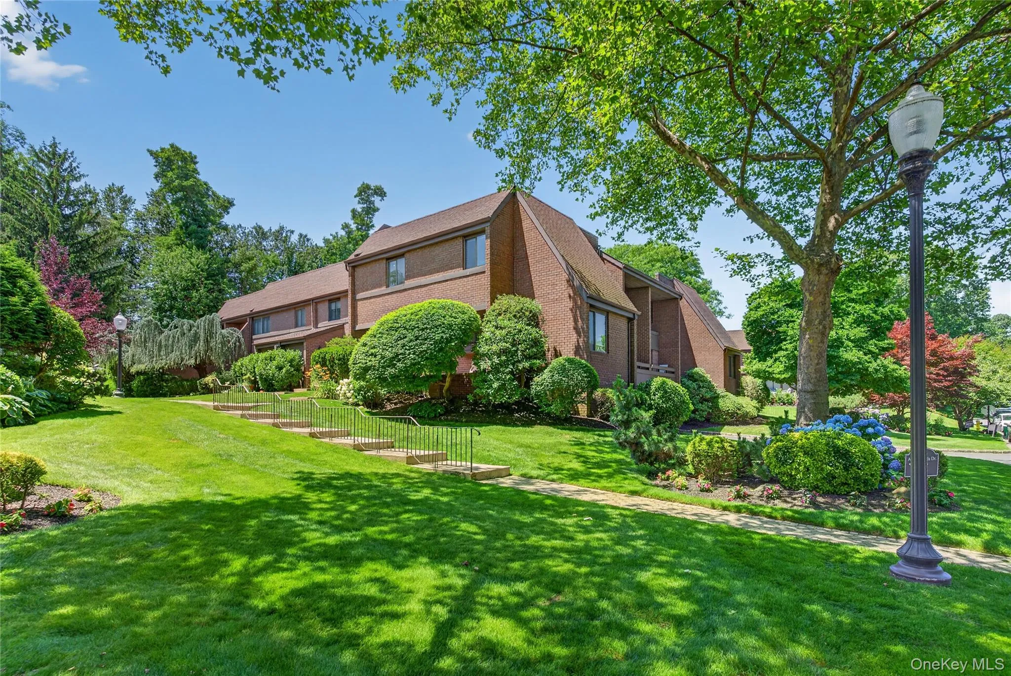 46 Acorn Pond Drive, North Hempstead, NY, 3 Bedrooms Bedrooms, 5 Rooms Rooms,2 BathroomsBathrooms,Residential Lease,For Rent,Acorn Pond,0,1024698 46 Acorn Pond Drive, North Hempstead, NY, 3 Bedrooms Bedrooms, 5 Rooms Rooms,2 BathroomsBathrooms,Residential Lease,For Rent,Acorn Pond,0,1024698