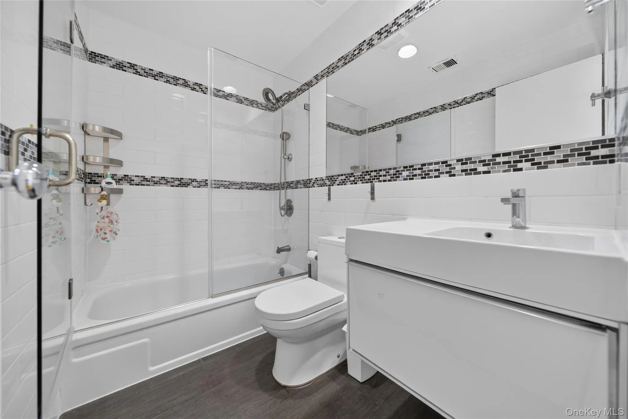 46 Acorn Pond Drive, North Hempstead, NY, 3 Bedrooms Bedrooms, 5 Rooms Rooms,2 BathroomsBathrooms,Residential Lease,For Rent,Acorn Pond,0,1024698 46 Acorn Pond Drive, North Hempstead, NY, 3 Bedrooms Bedrooms, 5 Rooms Rooms,2 BathroomsBathrooms,Residential Lease,For Rent,Acorn Pond,0,1024698