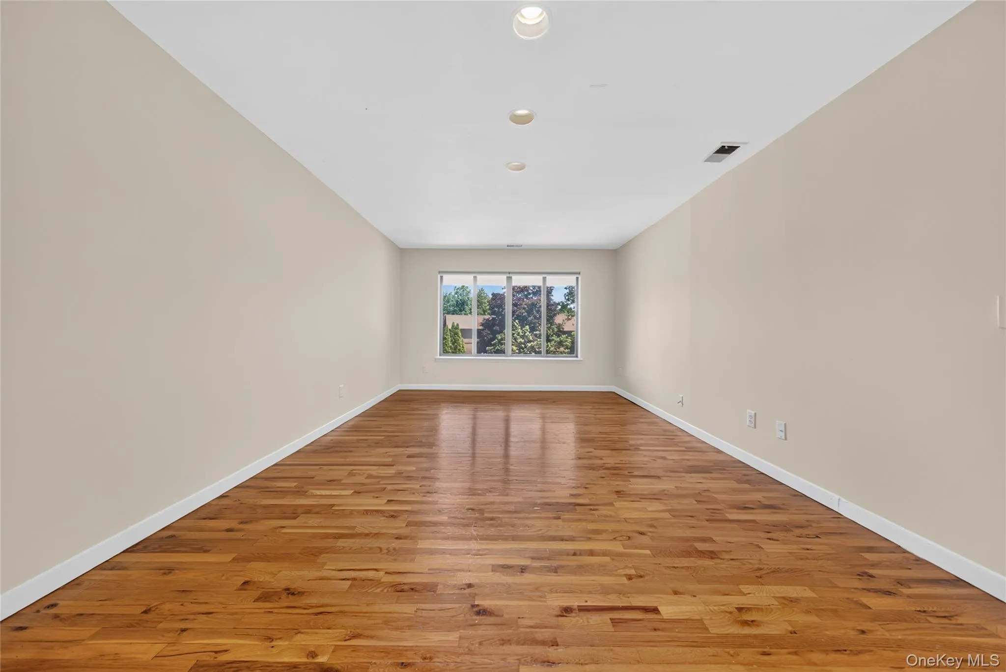46 Acorn Pond Drive, North Hempstead, NY, 3 Bedrooms Bedrooms, 5 Rooms Rooms,2 BathroomsBathrooms,Residential Lease,For Rent,Acorn Pond,0,1024698 46 Acorn Pond Drive, North Hempstead, NY, 3 Bedrooms Bedrooms, 5 Rooms Rooms,2 BathroomsBathrooms,Residential Lease,For Rent,Acorn Pond,0,1024698