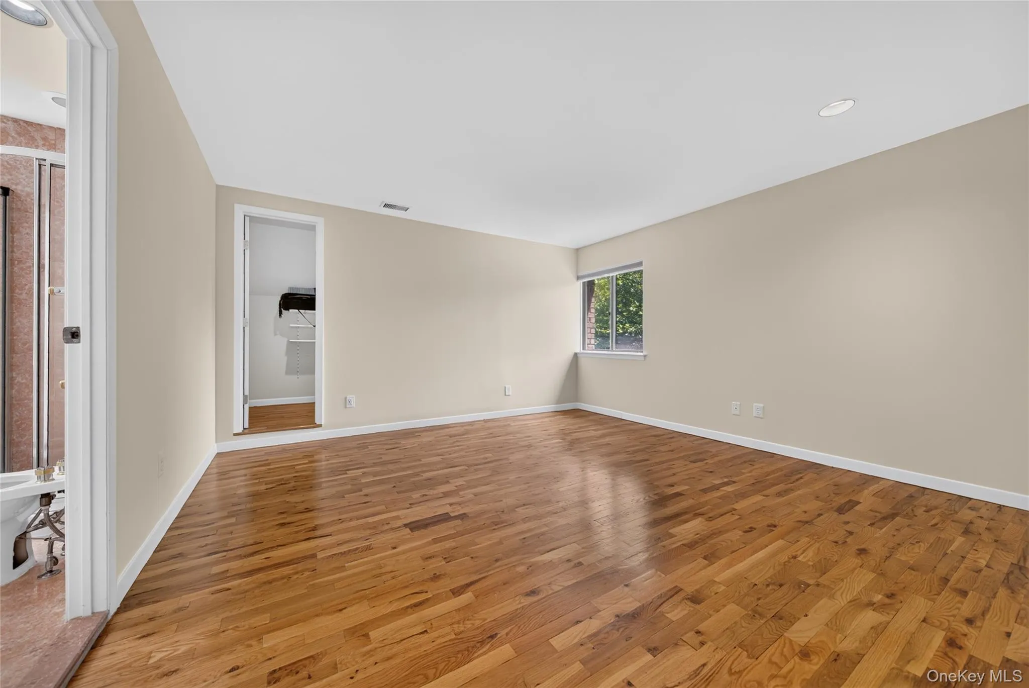46 Acorn Pond Drive, North Hempstead, NY, 3 Bedrooms Bedrooms, 5 Rooms Rooms,2 BathroomsBathrooms,Residential Lease,For Rent,Acorn Pond,0,1024698 46 Acorn Pond Drive, North Hempstead, NY, 3 Bedrooms Bedrooms, 5 Rooms Rooms,2 BathroomsBathrooms,Residential Lease,For Rent,Acorn Pond,0,1024698