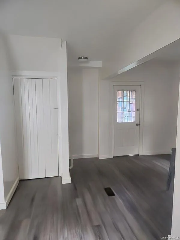 22 Ulster Avenue, Montgomery, NY, 2 Bedrooms Bedrooms, 4 Rooms Rooms,1 BathroomBathrooms,Residential Lease,For Rent,Ulster,0,1024699 22 Ulster Avenue, Montgomery, NY, 2 Bedrooms Bedrooms, 4 Rooms Rooms,1 BathroomBathrooms,Residential Lease,For Rent,Ulster,0,1024699