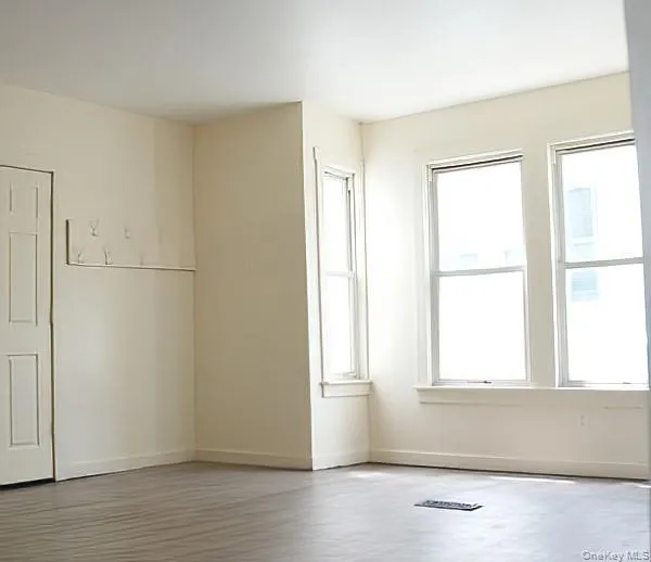 22 Ulster Avenue, Montgomery, NY, 2 Bedrooms Bedrooms, 4 Rooms Rooms,1 BathroomBathrooms,Residential Lease,For Rent,Ulster,0,1024699 22 Ulster Avenue, Montgomery, NY, 2 Bedrooms Bedrooms, 4 Rooms Rooms,1 BathroomBathrooms,Residential Lease,For Rent,Ulster,0,1024699