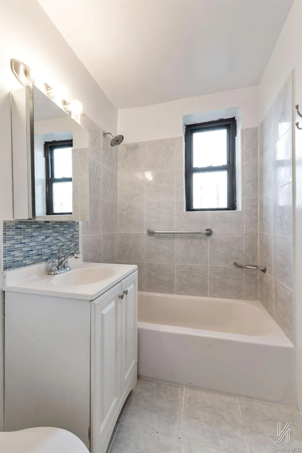 41-42 73rd Street, New York, NY, 2 Bedrooms Bedrooms, 5 Rooms Rooms,2 BathroomsBathrooms,Residential,For Rent,73rd,0,1024704 41-42 73rd Street, New York, NY, 2 Bedrooms Bedrooms, 5 Rooms Rooms,2 BathroomsBathrooms,Residential,For Rent,73rd,0,1024704