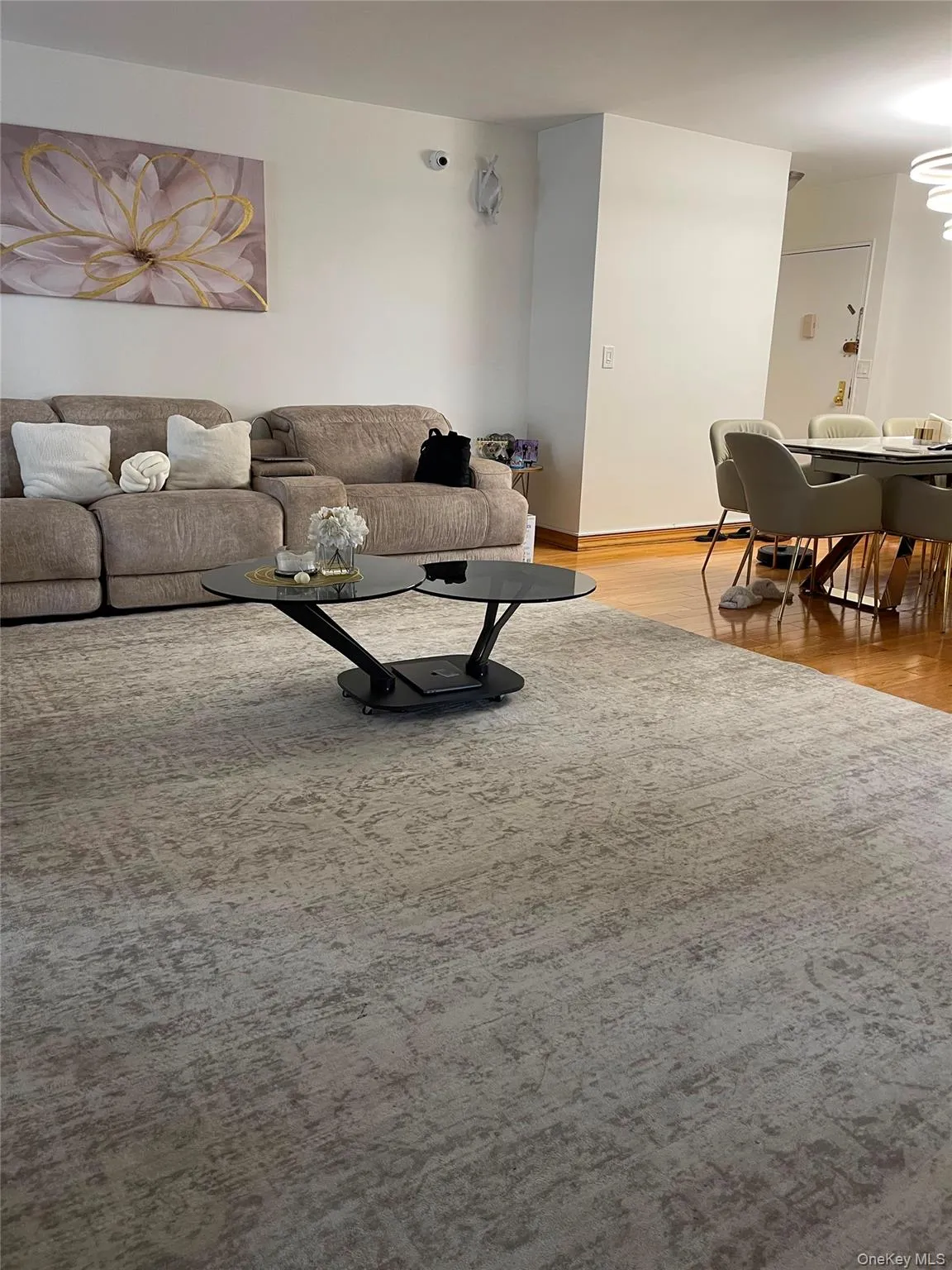 61-35 98th St, New York, NY, 2 Bedrooms Bedrooms, 4 Rooms Rooms,1 BathroomBathrooms,Residential,For Rent,98th St,0,1024715 61-35 98th St, New York, NY, 2 Bedrooms Bedrooms, 4 Rooms Rooms,1 BathroomBathrooms,Residential,For Rent,98th St,0,1024715