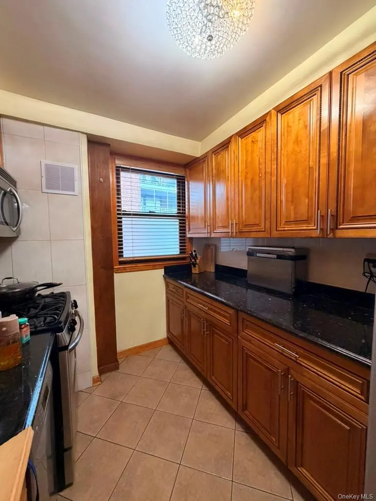 61-35 98th St, New York, NY, 2 Bedrooms Bedrooms, 4 Rooms Rooms,1 BathroomBathrooms,Residential,For Rent,98th St,0,1024715 61-35 98th St, New York, NY, 2 Bedrooms Bedrooms, 4 Rooms Rooms,1 BathroomBathrooms,Residential,For Rent,98th St,0,1024715