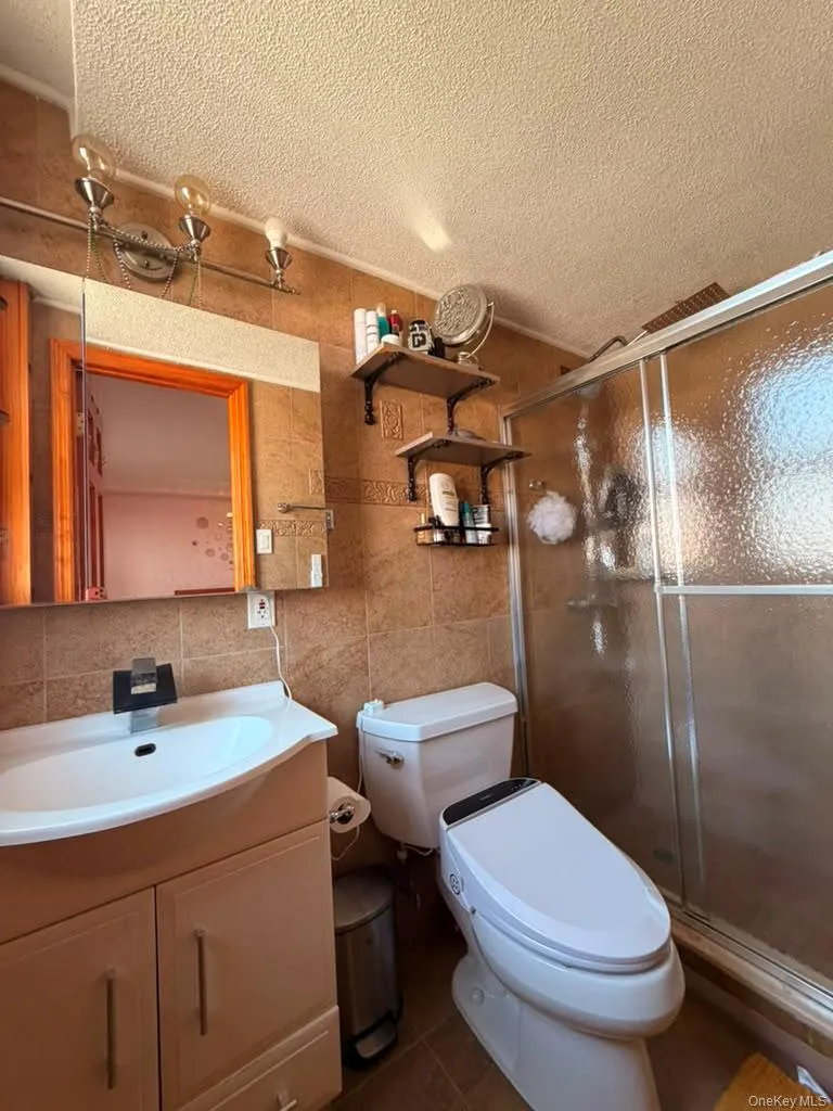 61-35 98th St, New York, NY, 2 Bedrooms Bedrooms, 4 Rooms Rooms,1 BathroomBathrooms,Residential,For Rent,98th St,0,1024715 61-35 98th St, New York, NY, 2 Bedrooms Bedrooms, 4 Rooms Rooms,1 BathroomBathrooms,Residential,For Rent,98th St,0,1024715