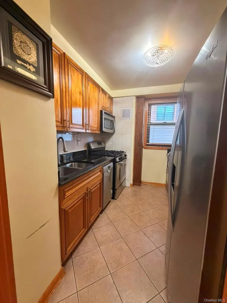 61-35 98th St, New York, NY, 2 Bedrooms Bedrooms, 4 Rooms Rooms,1 BathroomBathrooms,Residential,For Rent,98th St,0,1024715 61-35 98th St, New York, NY, 2 Bedrooms Bedrooms, 4 Rooms Rooms,1 BathroomBathrooms,Residential,For Rent,98th St,0,1024715