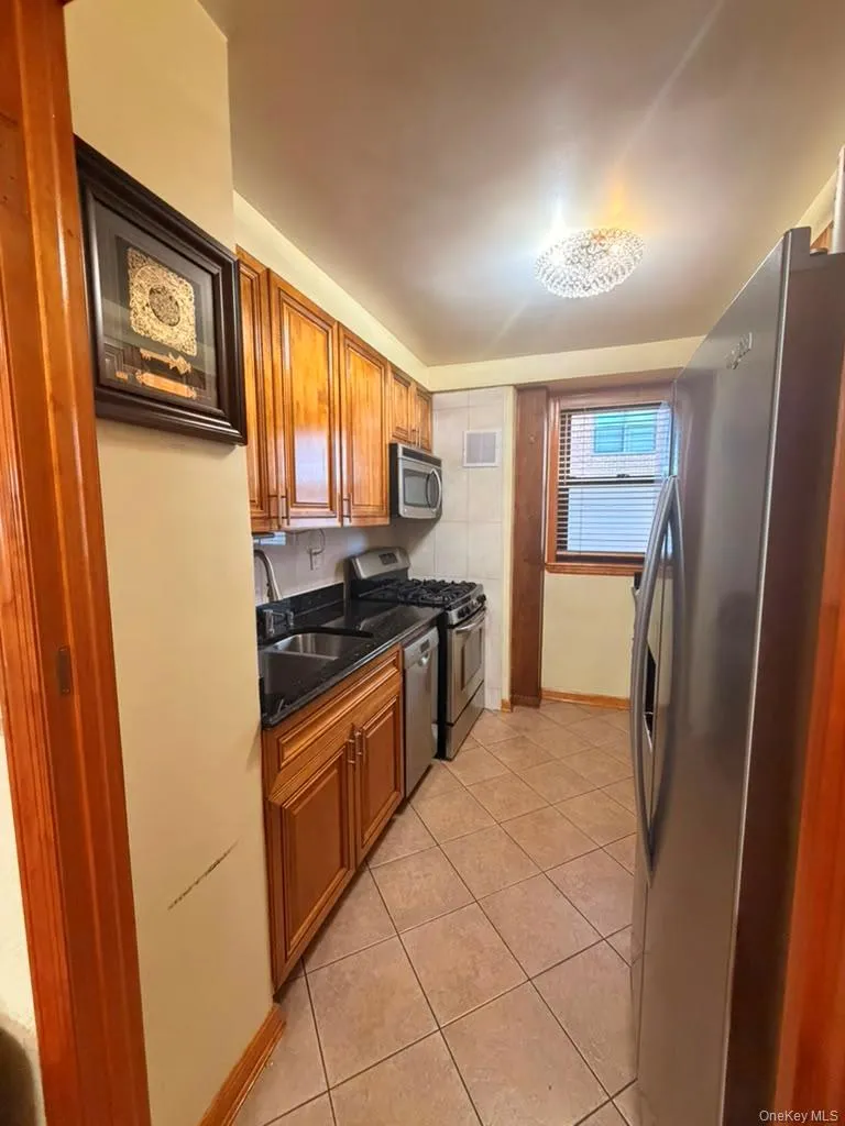 61-35 98th St, New York, NY, 2 Bedrooms Bedrooms, 4 Rooms Rooms,1 BathroomBathrooms,Residential,For Rent,98th St,0,1024715 61-35 98th St, New York, NY, 2 Bedrooms Bedrooms, 4 Rooms Rooms,1 BathroomBathrooms,Residential,For Rent,98th St,0,1024715
