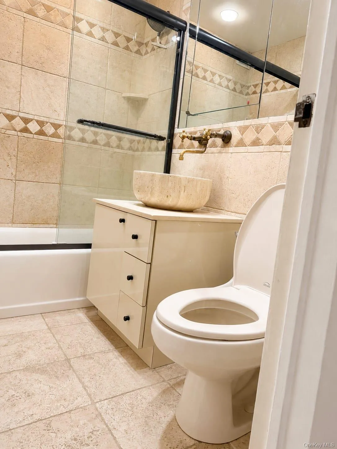 4525 Henry Hudson Parkway, New York, NY, 2 Bedrooms Bedrooms, 4 Rooms Rooms,1 BathroomBathrooms,Residential Lease,For Rent,Henry Hudson,0,1024725 4525 Henry Hudson Parkway, New York, NY, 2 Bedrooms Bedrooms, 4 Rooms Rooms,1 BathroomBathrooms,Residential Lease,For Rent,Henry Hudson,0,1024725