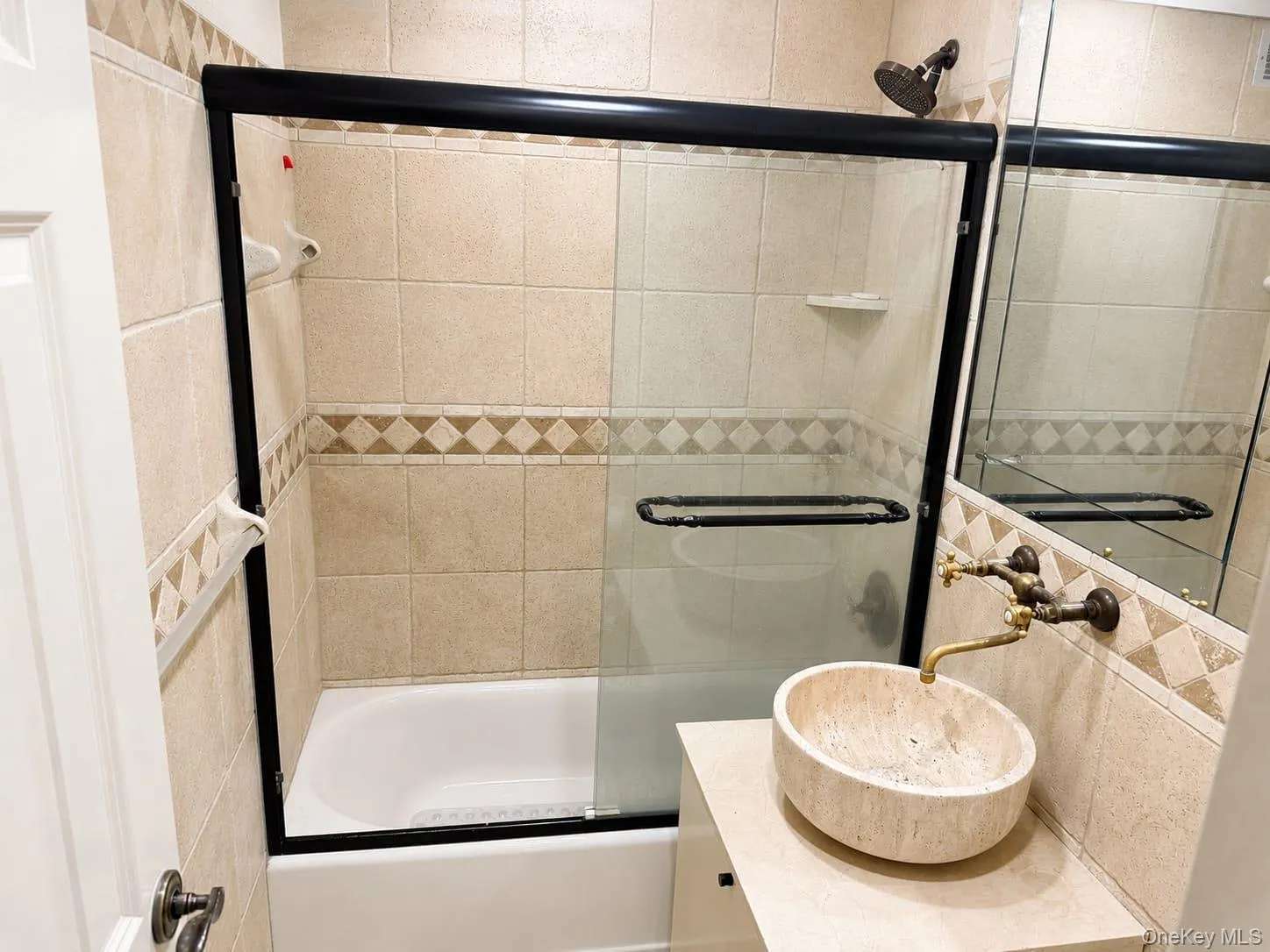 4525 Henry Hudson Parkway, New York, NY, 2 Bedrooms Bedrooms, 4 Rooms Rooms,1 BathroomBathrooms,Residential Lease,For Rent,Henry Hudson,0,1024725 4525 Henry Hudson Parkway, New York, NY, 2 Bedrooms Bedrooms, 4 Rooms Rooms,1 BathroomBathrooms,Residential Lease,For Rent,Henry Hudson,0,1024725