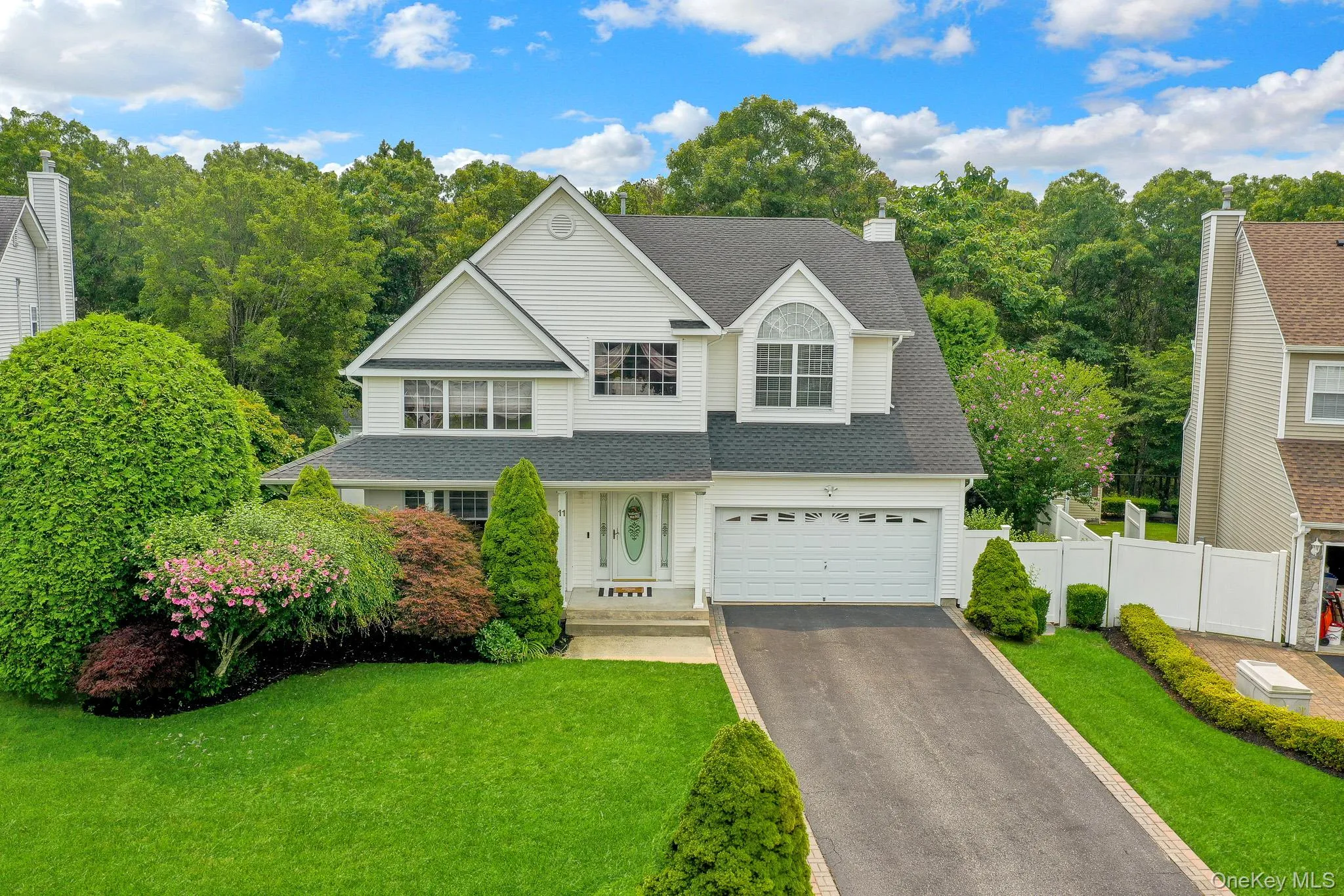 11 Scenicview Crescent, Brookhaven, NY, 4 Bedrooms Bedrooms, 8 Rooms Rooms,2 BathroomsBathrooms,Residential,For Rent,Scenicview,0,1024733 11 Scenicview Crescent, Brookhaven, NY, 4 Bedrooms Bedrooms, 8 Rooms Rooms,2 BathroomsBathrooms,Residential,For Rent,Scenicview,0,1024733