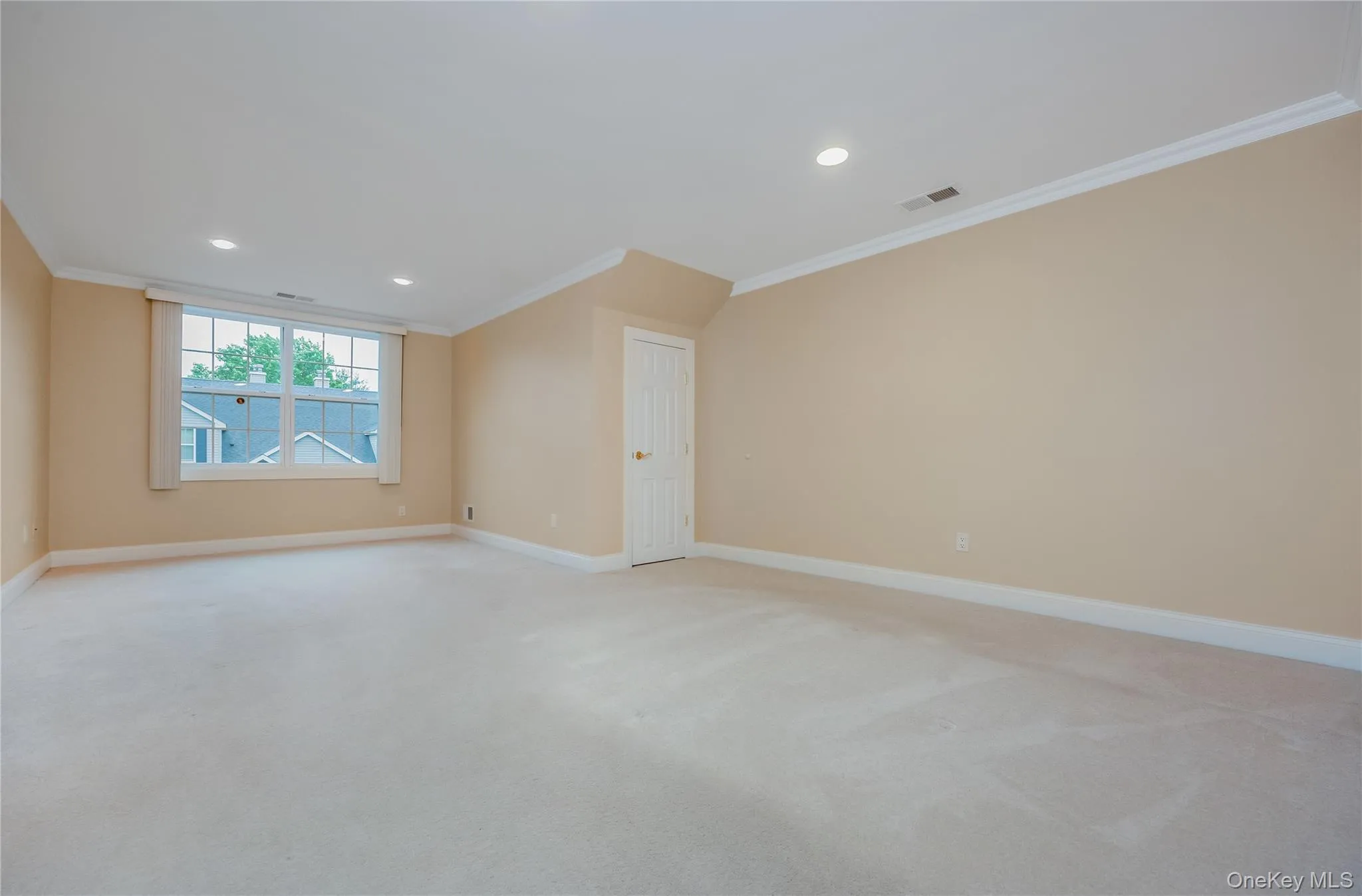 149 Maya Circle, Islip, NY, 2 Bedrooms Bedrooms, 5 Rooms Rooms,2 BathroomsBathrooms,Residential,For Rent,Maya,0,1024735 149 Maya Circle, Islip, NY, 2 Bedrooms Bedrooms, 5 Rooms Rooms,2 BathroomsBathrooms,Residential,For Rent,Maya,0,1024735