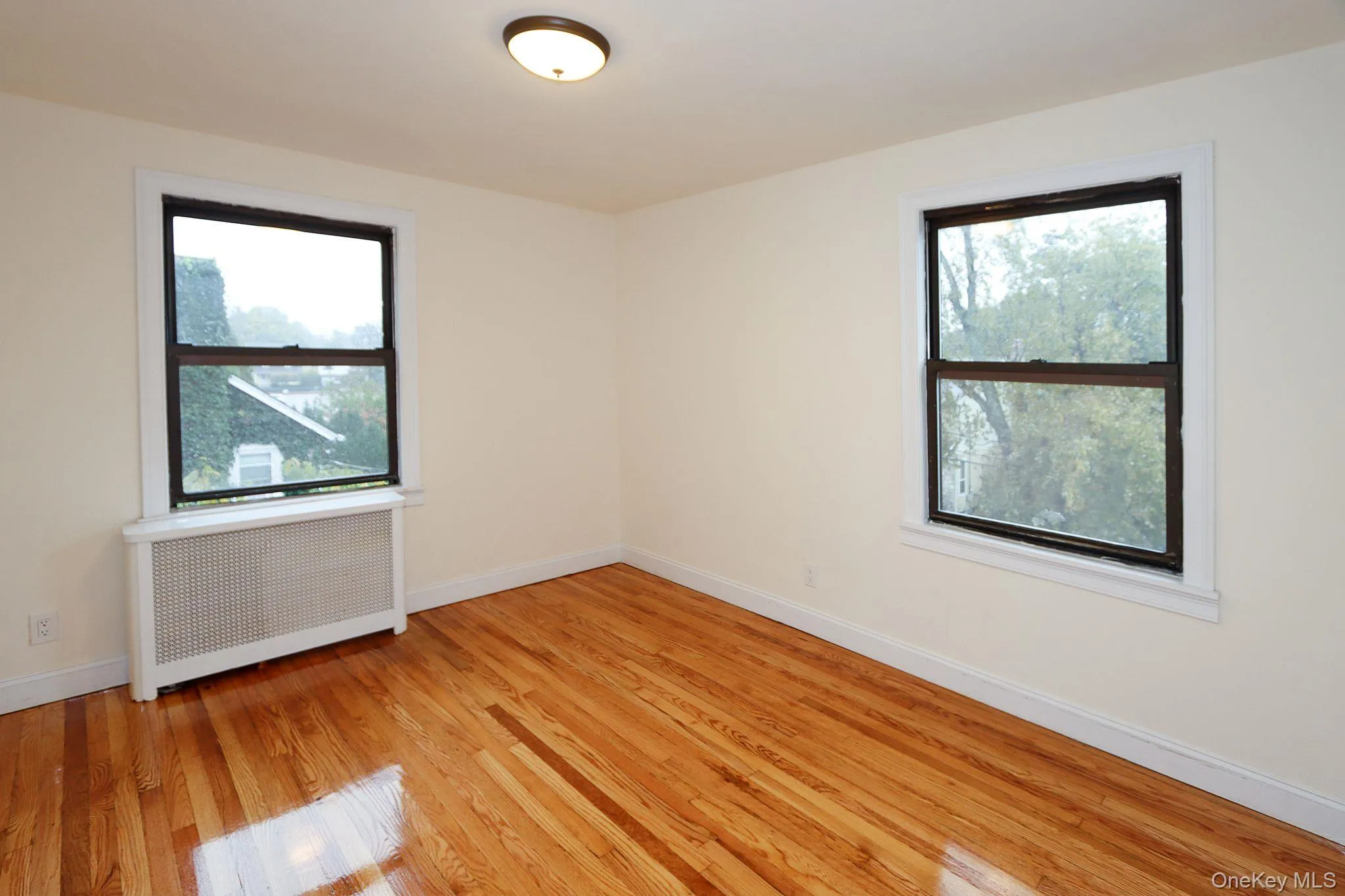 14 Beach Road, North Hempstead, NY, 2 Bedrooms Bedrooms, 4 Rooms Rooms,1 BathroomBathrooms,Residential Lease,For Rent,Beach,0,1024738 14 Beach Road, North Hempstead, NY, 2 Bedrooms Bedrooms, 4 Rooms Rooms,1 BathroomBathrooms,Residential Lease,For Rent,Beach,0,1024738