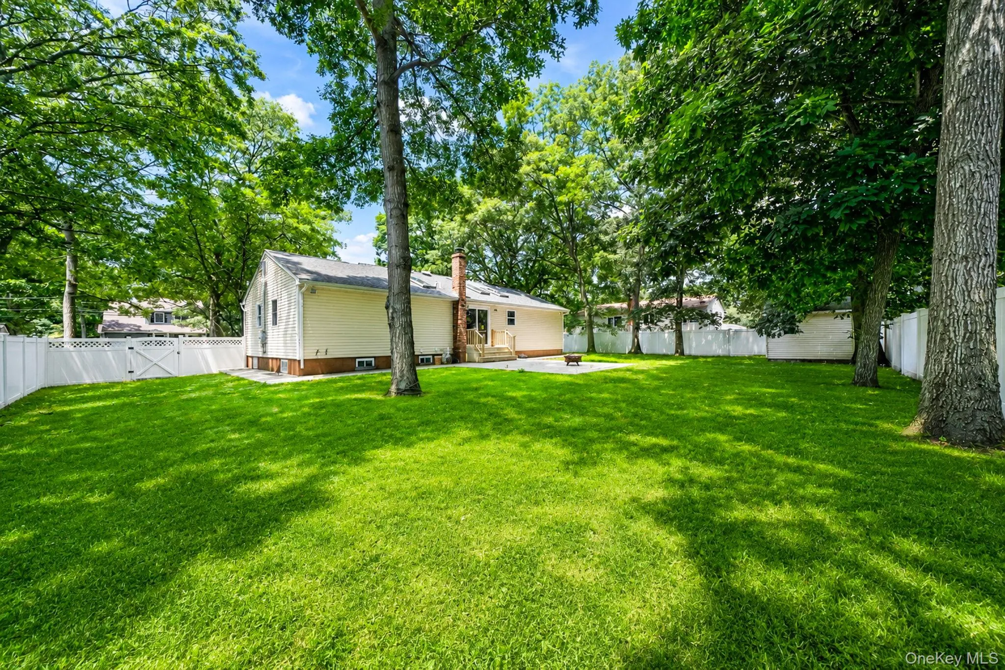 25 Heston Road, Brookhaven, NY, 4 Bedrooms Bedrooms, 8 Rooms Rooms,2 BathroomsBathrooms,Residential,For Rent,Heston,0,1024739 25 Heston Road, Brookhaven, NY, 4 Bedrooms Bedrooms, 8 Rooms Rooms,2 BathroomsBathrooms,Residential,For Rent,Heston,0,1024739