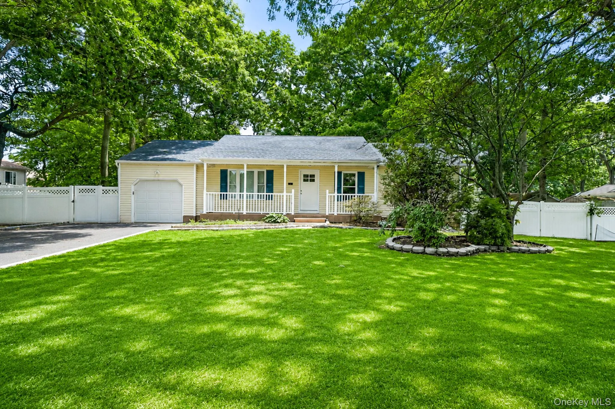 25 Heston Road, Brookhaven, NY, 4 Bedrooms Bedrooms, 8 Rooms Rooms,2 BathroomsBathrooms,Residential,For Rent,Heston,0,1024739 25 Heston Road, Brookhaven, NY, 4 Bedrooms Bedrooms, 8 Rooms Rooms,2 BathroomsBathrooms,Residential,For Rent,Heston,0,1024739