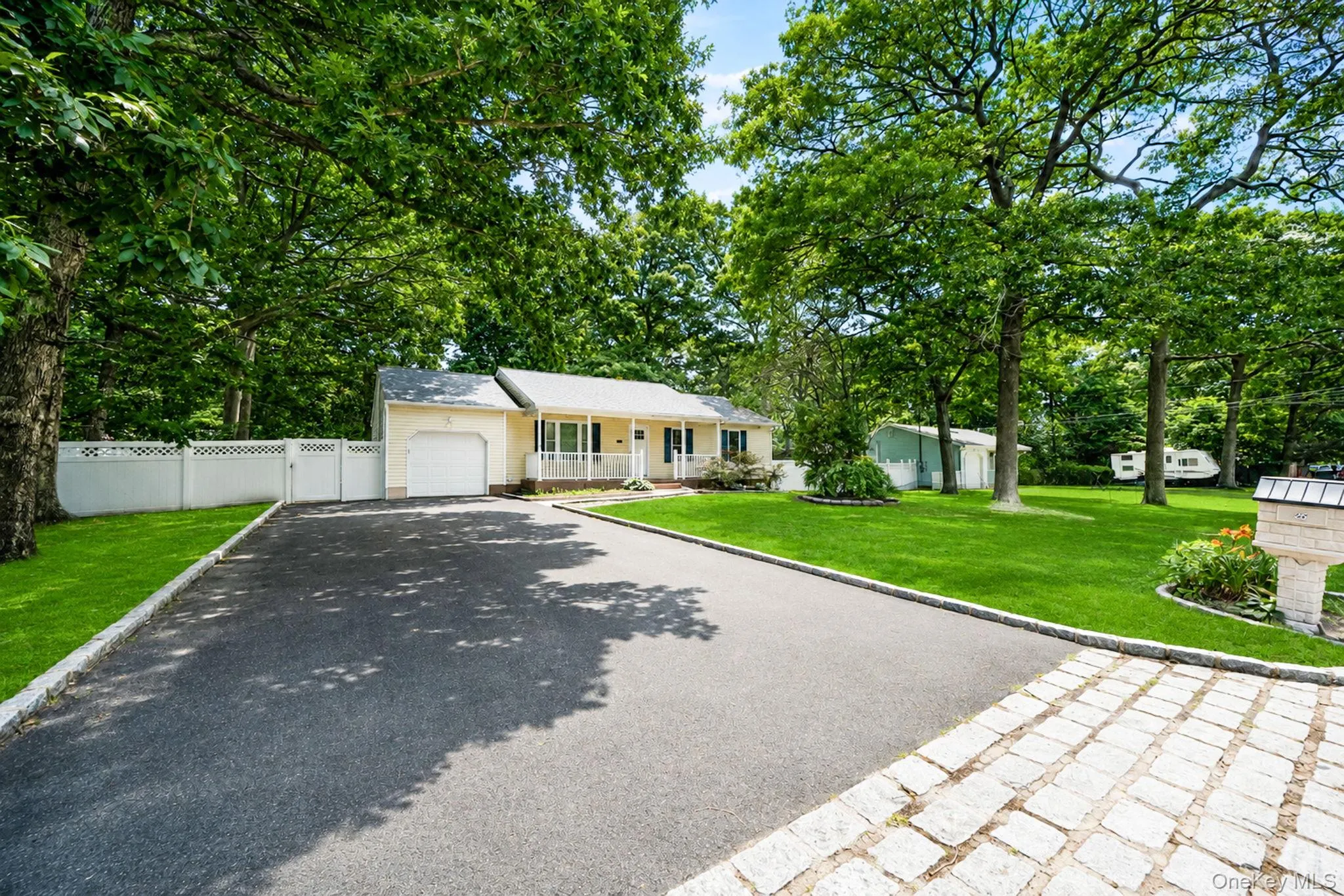 25 Heston Road, Brookhaven, NY, 4 Bedrooms Bedrooms, 8 Rooms Rooms,2 BathroomsBathrooms,Residential,For Rent,Heston,0,1024739 25 Heston Road, Brookhaven, NY, 4 Bedrooms Bedrooms, 8 Rooms Rooms,2 BathroomsBathrooms,Residential,For Rent,Heston,0,1024739