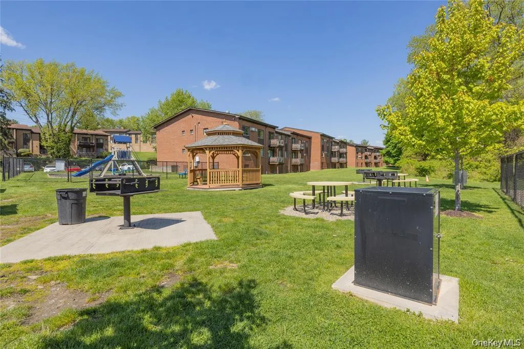 13 Darian Court, Haverstraw, NY, 2 Bedrooms Bedrooms, 5 Rooms Rooms,2 BathroomsBathrooms,Residential,For Rent,Darian,0,1024740 13 Darian Court, Haverstraw, NY, 2 Bedrooms Bedrooms, 5 Rooms Rooms,2 BathroomsBathrooms,Residential,For Rent,Darian,0,1024740
