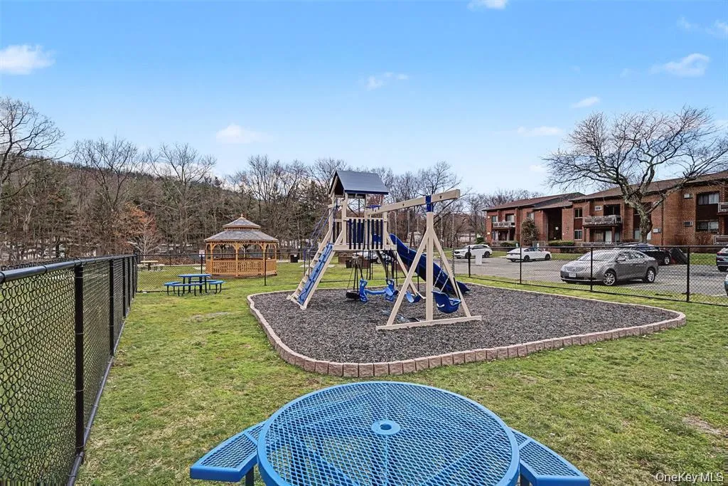 13 Darian Court, Haverstraw, NY, 2 Bedrooms Bedrooms, 5 Rooms Rooms,2 BathroomsBathrooms,Residential,For Rent,Darian,0,1024740 13 Darian Court, Haverstraw, NY, 2 Bedrooms Bedrooms, 5 Rooms Rooms,2 BathroomsBathrooms,Residential,For Rent,Darian,0,1024740