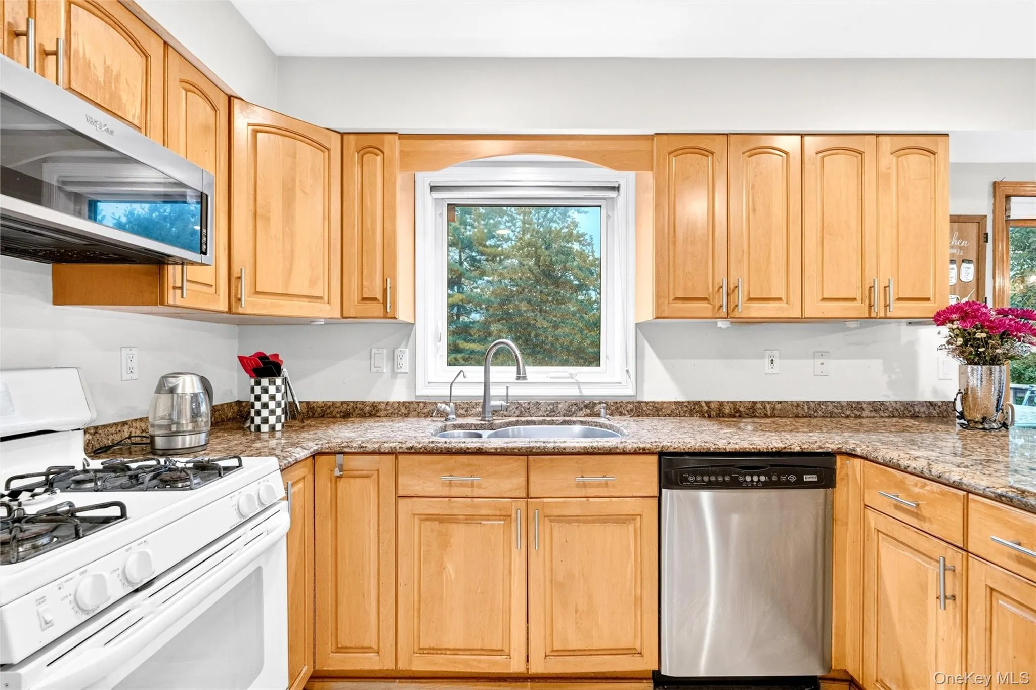 14 Bubenko Drive, Haverstraw, NY, 4 Bedrooms Bedrooms, 10 Rooms Rooms,2 BathroomsBathrooms,Residential,For Rent,Bubenko,0,1024750 14 Bubenko Drive, Haverstraw, NY, 4 Bedrooms Bedrooms, 10 Rooms Rooms,2 BathroomsBathrooms,Residential,For Rent,Bubenko,0,1024750