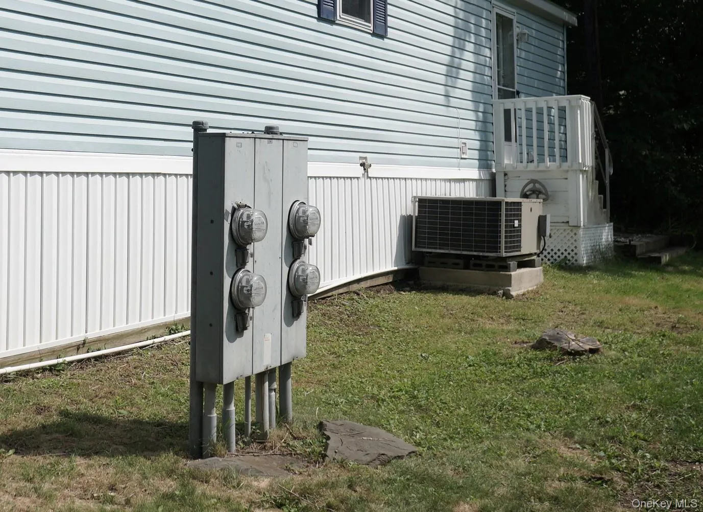 37 Bircher Avenue, Poughkeepsie, NY, 3 Bedrooms Bedrooms, 7 Rooms Rooms,2 BathroomsBathrooms,Residential,For Rent,Bircher,0,1024752 37 Bircher Avenue, Poughkeepsie, NY, 3 Bedrooms Bedrooms, 7 Rooms Rooms,2 BathroomsBathrooms,Residential,For Rent,Bircher,0,1024752