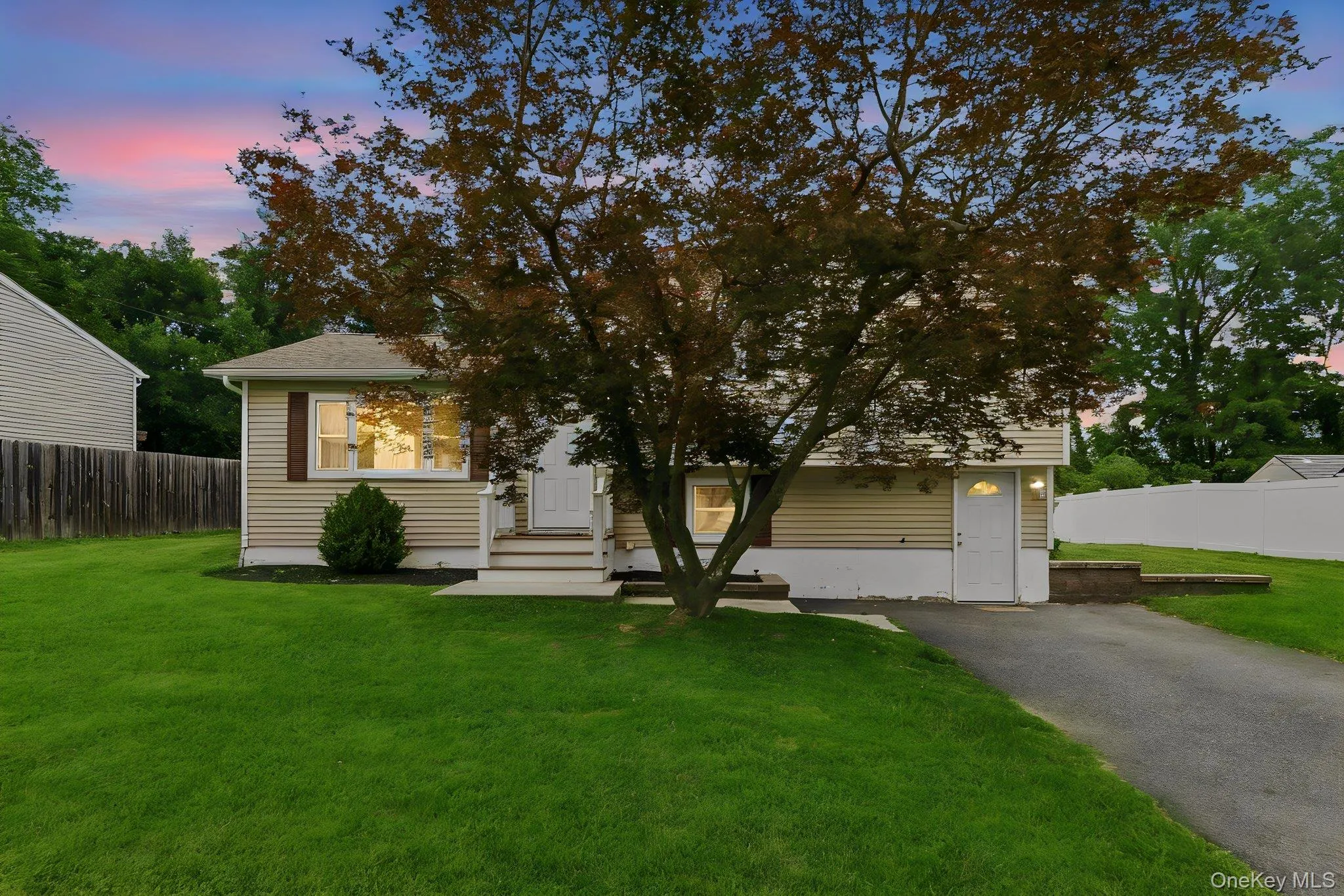 47 Riverview Dr 47 Riverview Dr