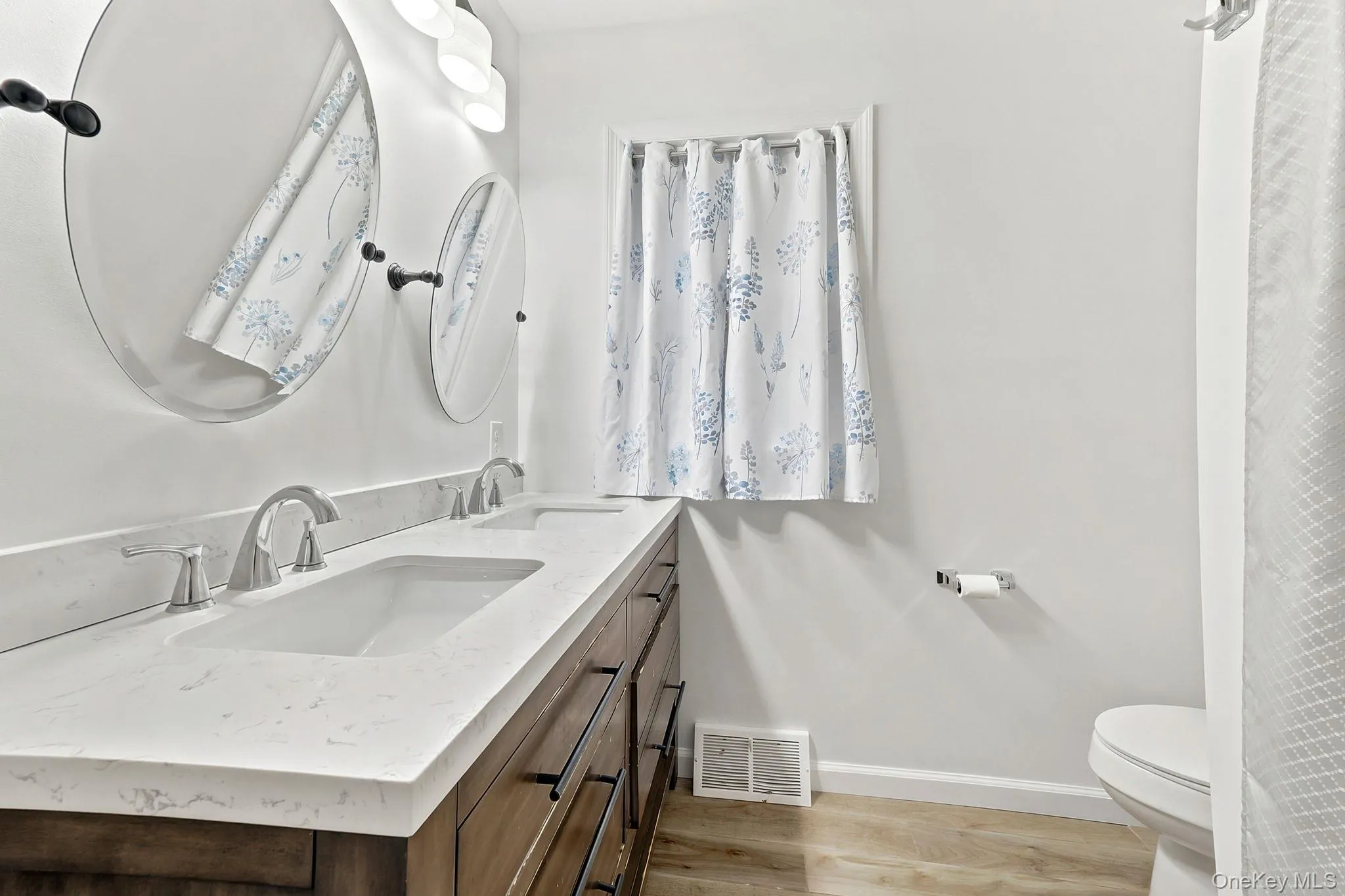 47 Riverview Drive, Fishkill, NY, 4 Bedrooms Bedrooms, 10 Rooms Rooms,2 BathroomsBathrooms,Residential,For Rent,Riverview,0,1024753 47 Riverview Drive, Fishkill, NY, 4 Bedrooms Bedrooms, 10 Rooms Rooms,2 BathroomsBathrooms,Residential,For Rent,Riverview,0,1024753