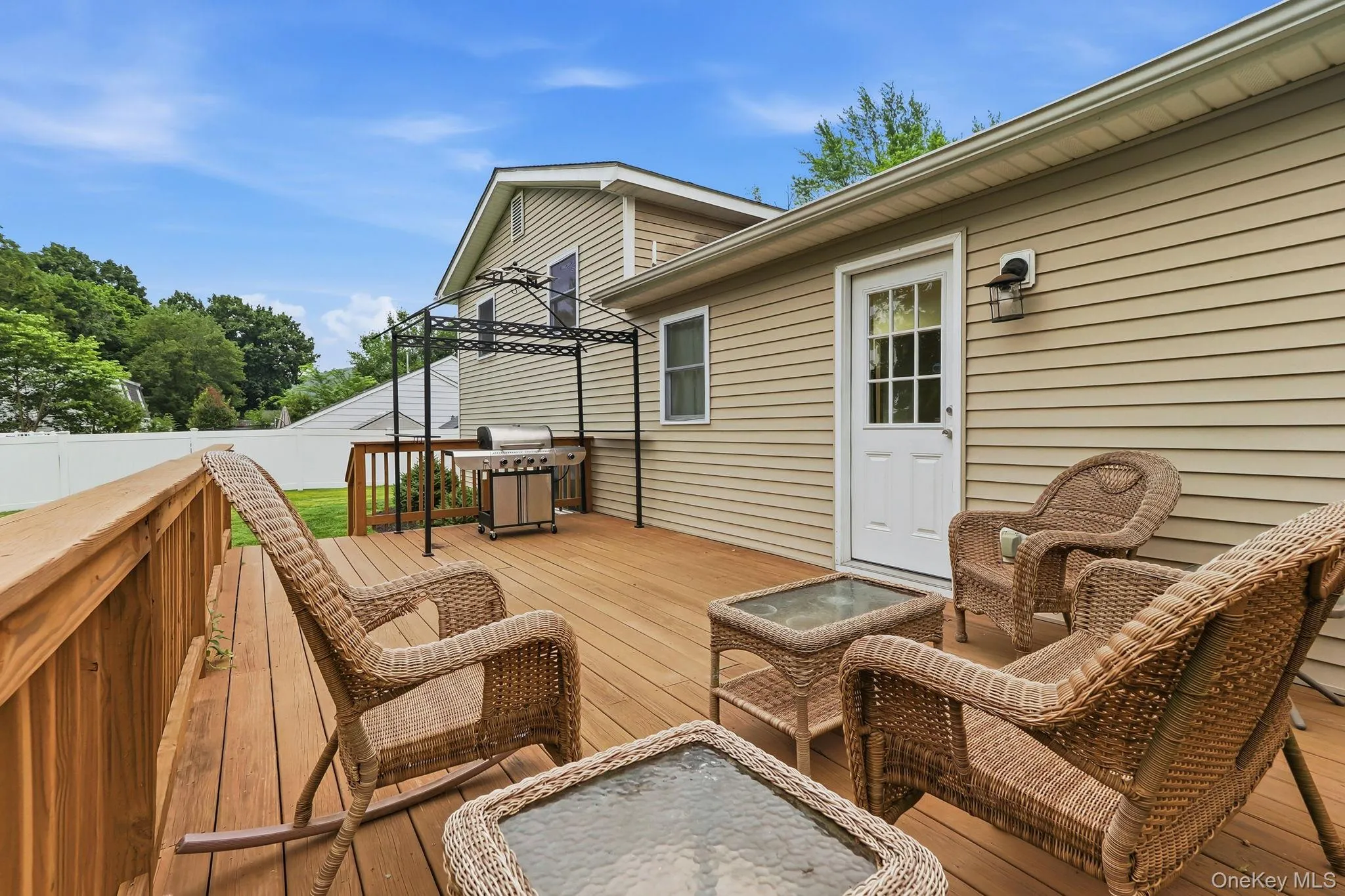 47 Riverview Drive, Fishkill, NY, 4 Bedrooms Bedrooms, 10 Rooms Rooms,2 BathroomsBathrooms,Residential,For Rent,Riverview,0,1024753 47 Riverview Drive, Fishkill, NY, 4 Bedrooms Bedrooms, 10 Rooms Rooms,2 BathroomsBathrooms,Residential,For Rent,Riverview,0,1024753
