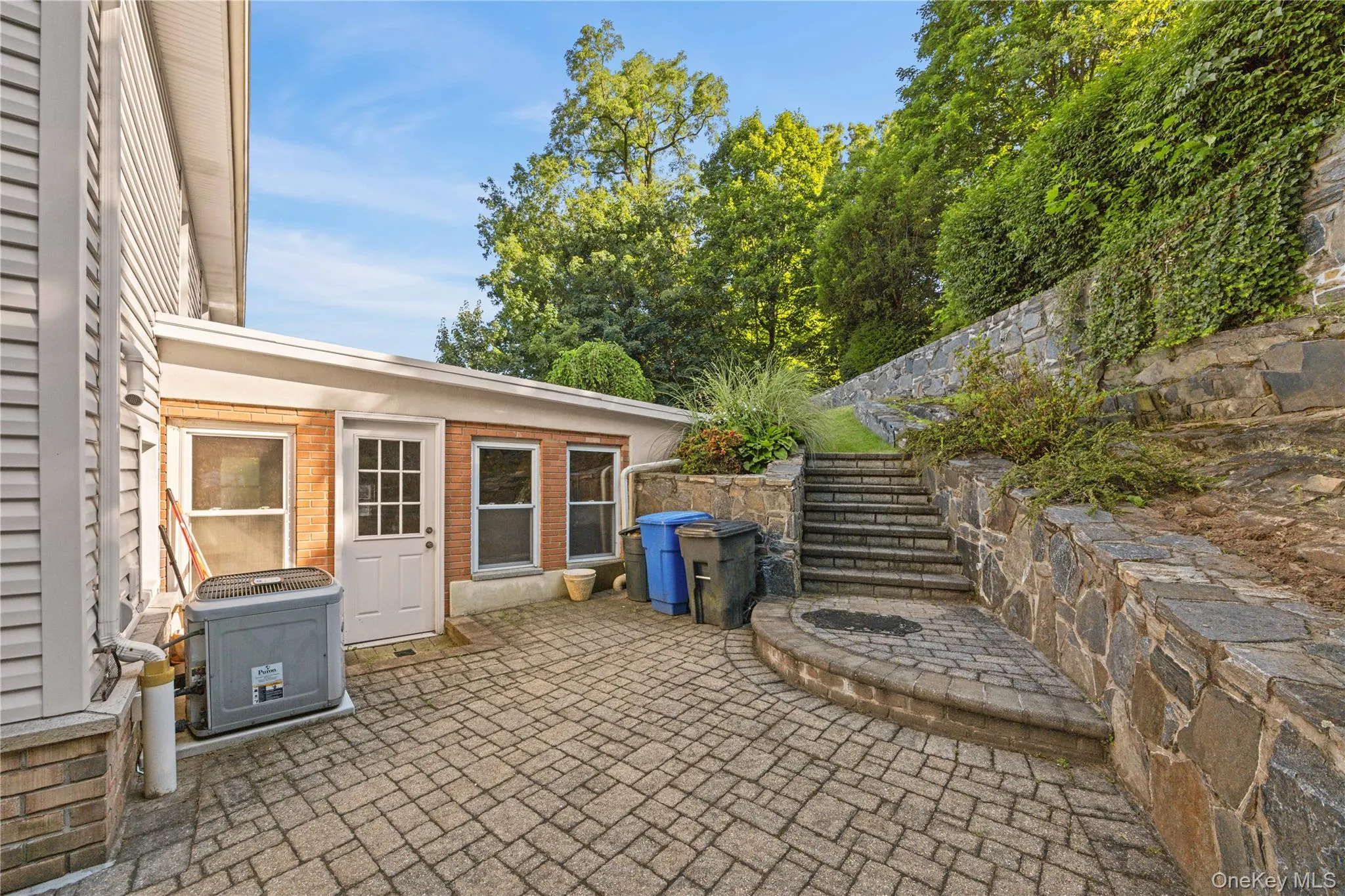 81 Avondale Road, Yonkers, NY, 4 Bedrooms Bedrooms, 11 Rooms Rooms,3 BathroomsBathrooms,Residential,For Rent,Avondale,0,1024756 81 Avondale Road, Yonkers, NY, 4 Bedrooms Bedrooms, 11 Rooms Rooms,3 BathroomsBathrooms,Residential,For Rent,Avondale,0,1024756