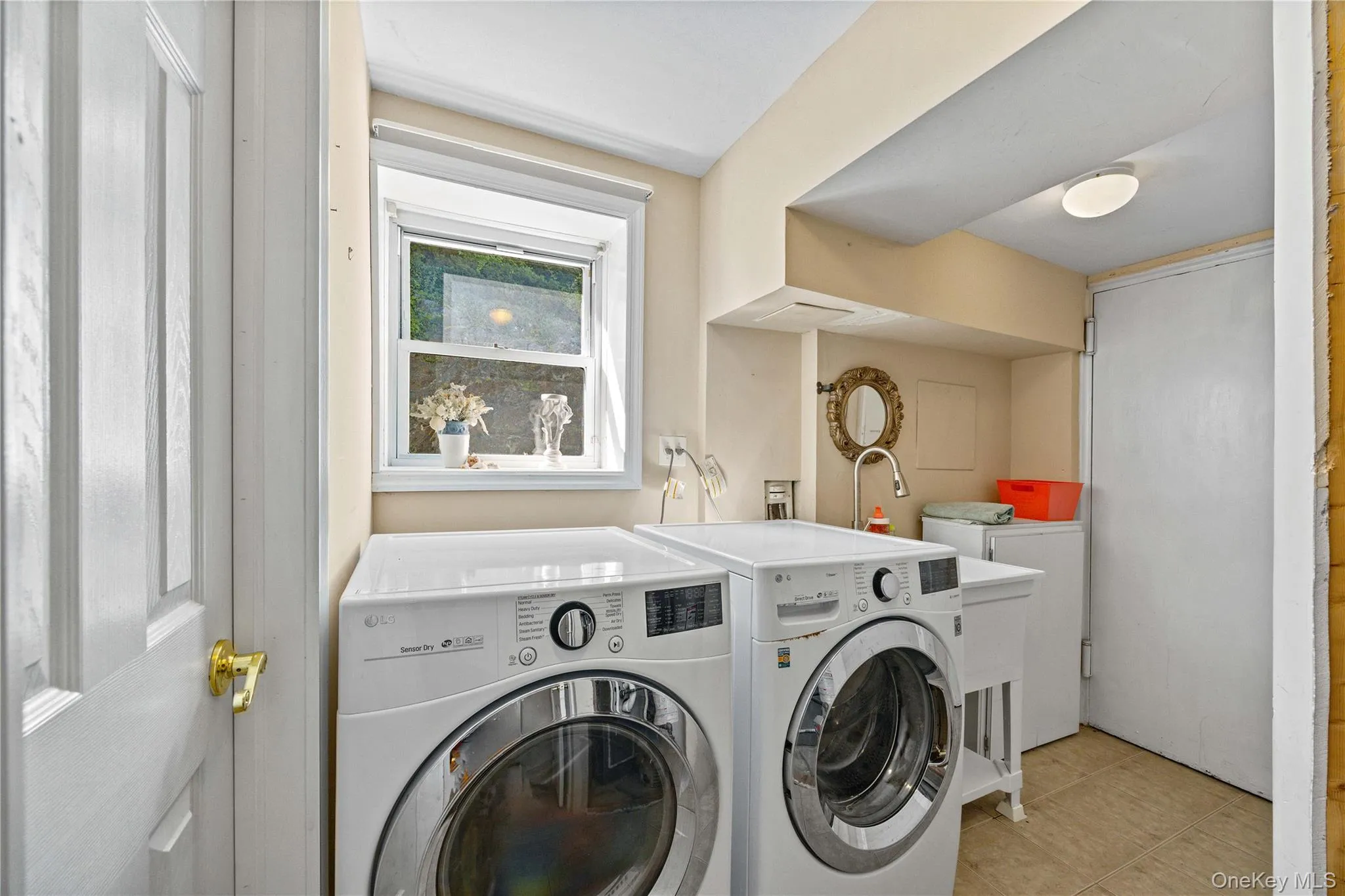 81 Avondale Road, Yonkers, NY, 4 Bedrooms Bedrooms, 11 Rooms Rooms,3 BathroomsBathrooms,Residential,For Rent,Avondale,0,1024756 81 Avondale Road, Yonkers, NY, 4 Bedrooms Bedrooms, 11 Rooms Rooms,3 BathroomsBathrooms,Residential,For Rent,Avondale,0,1024756
