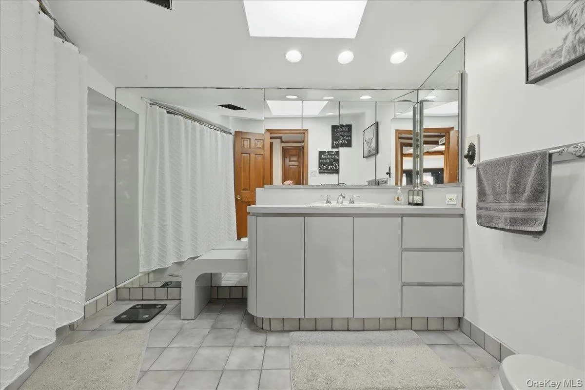 62 Linden Boulevard, Oyster Bay, NY, 4 Bedrooms Bedrooms, 10 Rooms Rooms,3 BathroomsBathrooms,Residential,For Rent,Linden,0,1024759 62 Linden Boulevard, Oyster Bay, NY, 4 Bedrooms Bedrooms, 10 Rooms Rooms,3 BathroomsBathrooms,Residential,For Rent,Linden,0,1024759