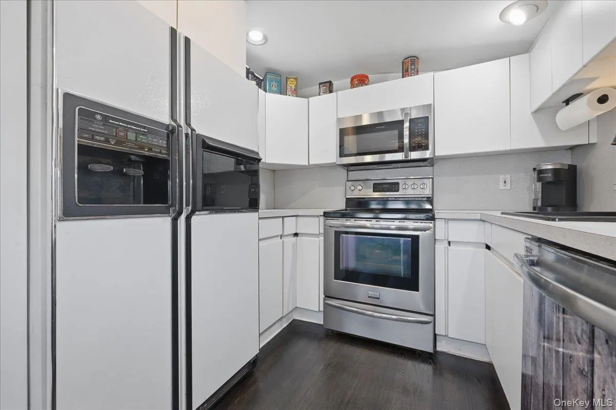 62 Linden Boulevard, Oyster Bay, NY, 4 Bedrooms Bedrooms, 10 Rooms Rooms,3 BathroomsBathrooms,Residential,For Rent,Linden,0,1024759 62 Linden Boulevard, Oyster Bay, NY, 4 Bedrooms Bedrooms, 10 Rooms Rooms,3 BathroomsBathrooms,Residential,For Rent,Linden,0,1024759