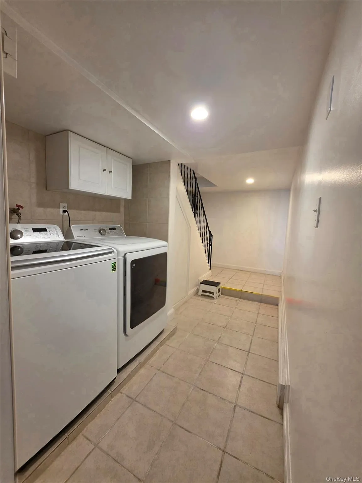 95-14 159th Avenue, New York, NY, 5 Bedrooms Bedrooms, 14 Rooms Rooms,3 BathroomsBathrooms,Residential,For Rent,159th,0,1024763 95-14 159th Avenue, New York, NY, 5 Bedrooms Bedrooms, 14 Rooms Rooms,3 BathroomsBathrooms,Residential,For Rent,159th,0,1024763