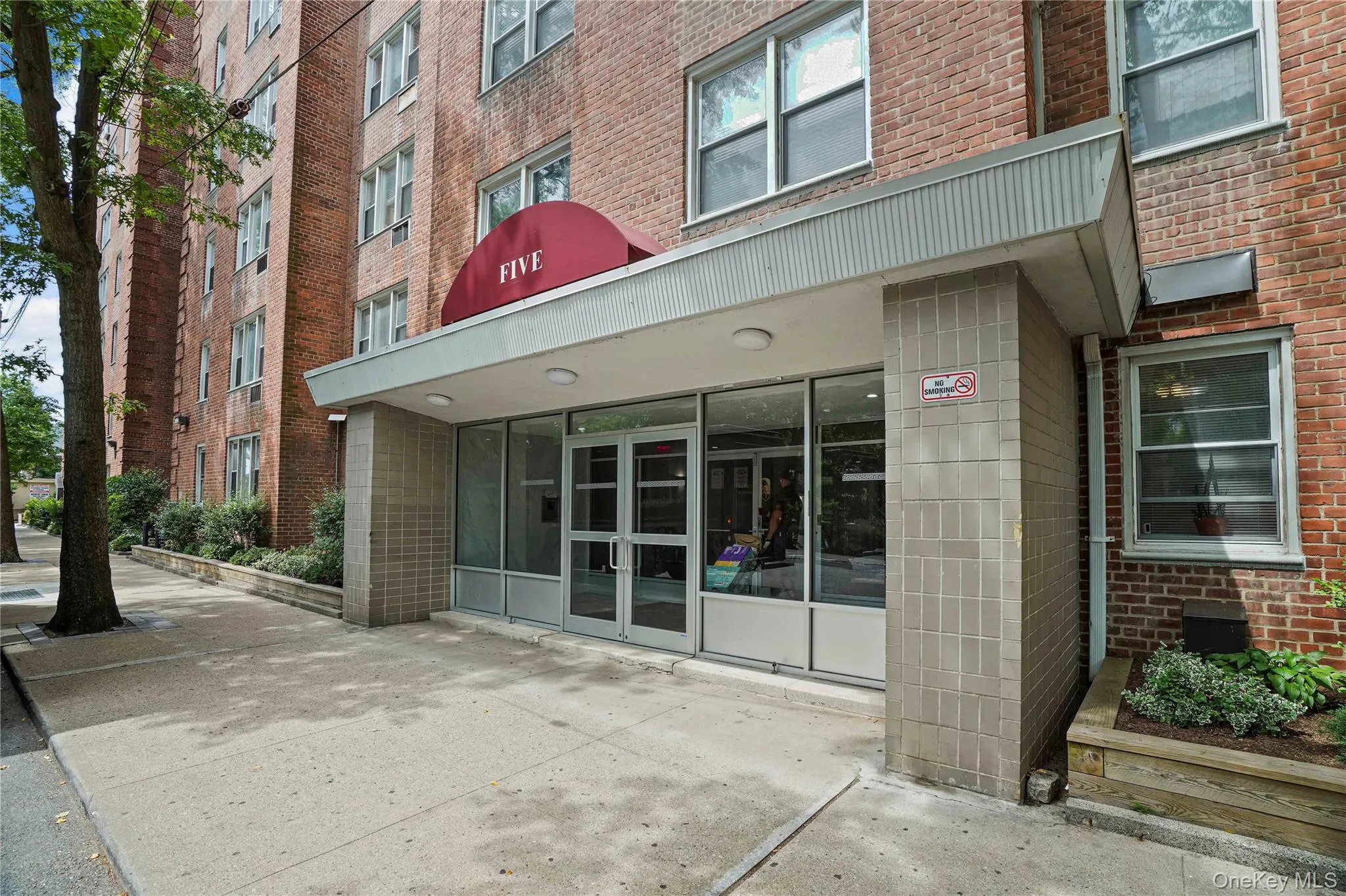 5 Sadore Ln, Yonkers, NY, 2 Bedrooms Bedrooms, 6 Rooms Rooms,1 BathroomBathrooms,Residential,For Rent,Sadore Ln,0,1024765 5 Sadore Ln, Yonkers, NY, 2 Bedrooms Bedrooms, 6 Rooms Rooms,1 BathroomBathrooms,Residential,For Rent,Sadore Ln,0,1024765