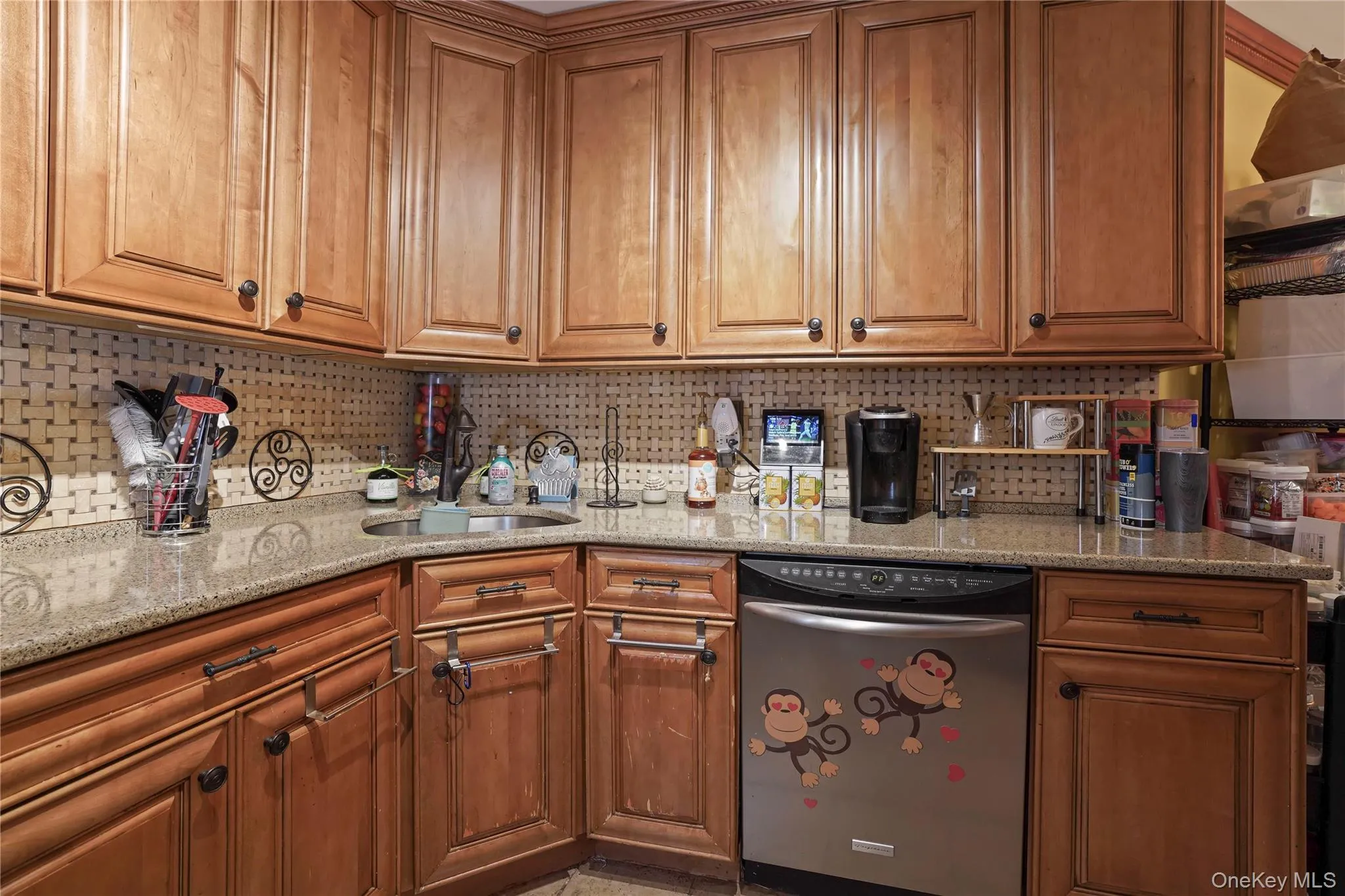 5 Sadore Ln, Yonkers, NY, 2 Bedrooms Bedrooms, 6 Rooms Rooms,1 BathroomBathrooms,Residential,For Rent,Sadore Ln,0,1024765 5 Sadore Ln, Yonkers, NY, 2 Bedrooms Bedrooms, 6 Rooms Rooms,1 BathroomBathrooms,Residential,For Rent,Sadore Ln,0,1024765