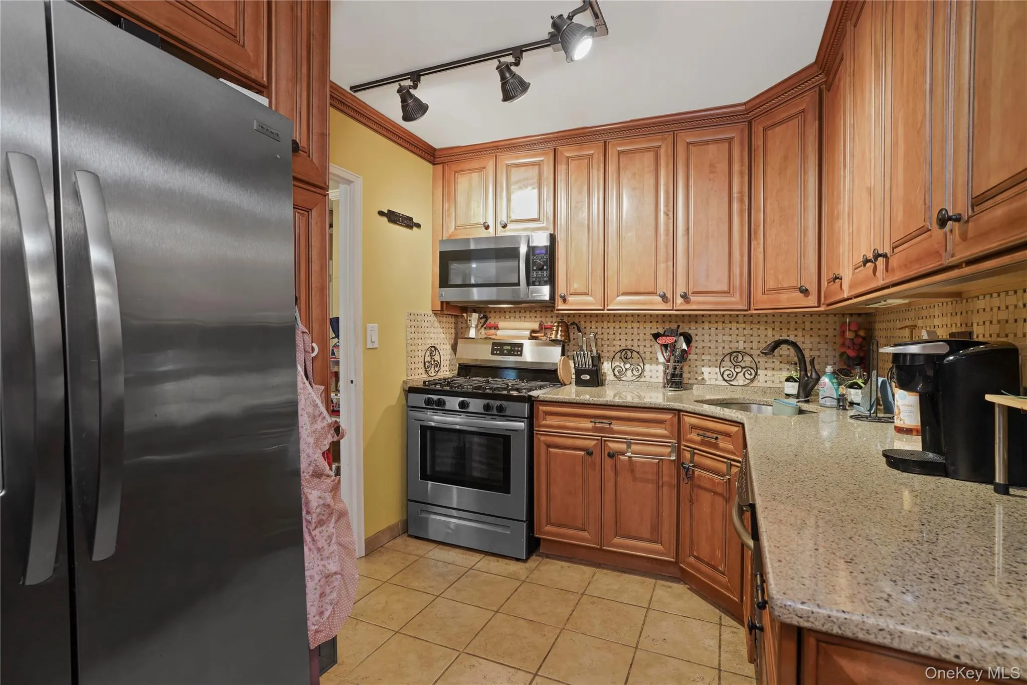 5 Sadore Ln, Yonkers, NY, 2 Bedrooms Bedrooms, 6 Rooms Rooms,1 BathroomBathrooms,Residential,For Rent,Sadore Ln,0,1024765 5 Sadore Ln, Yonkers, NY, 2 Bedrooms Bedrooms, 6 Rooms Rooms,1 BathroomBathrooms,Residential,For Rent,Sadore Ln,0,1024765