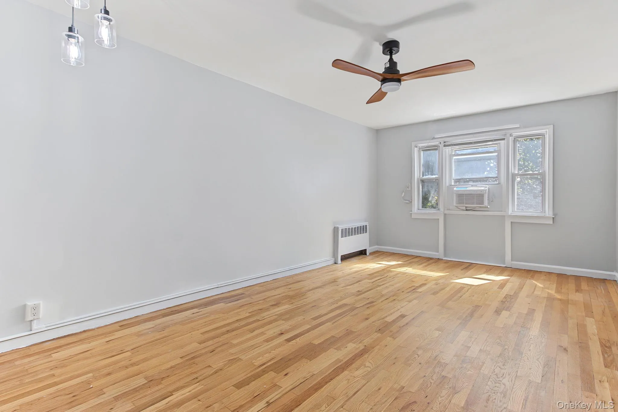 17 Leewood Circle, Eastchester, NY, 2 Bedrooms Bedrooms, 5 Rooms Rooms,1 BathroomBathrooms,Residential,For Rent,Leewood,0,1024767 17 Leewood Circle, Eastchester, NY, 2 Bedrooms Bedrooms, 5 Rooms Rooms,1 BathroomBathrooms,Residential,For Rent,Leewood,0,1024767