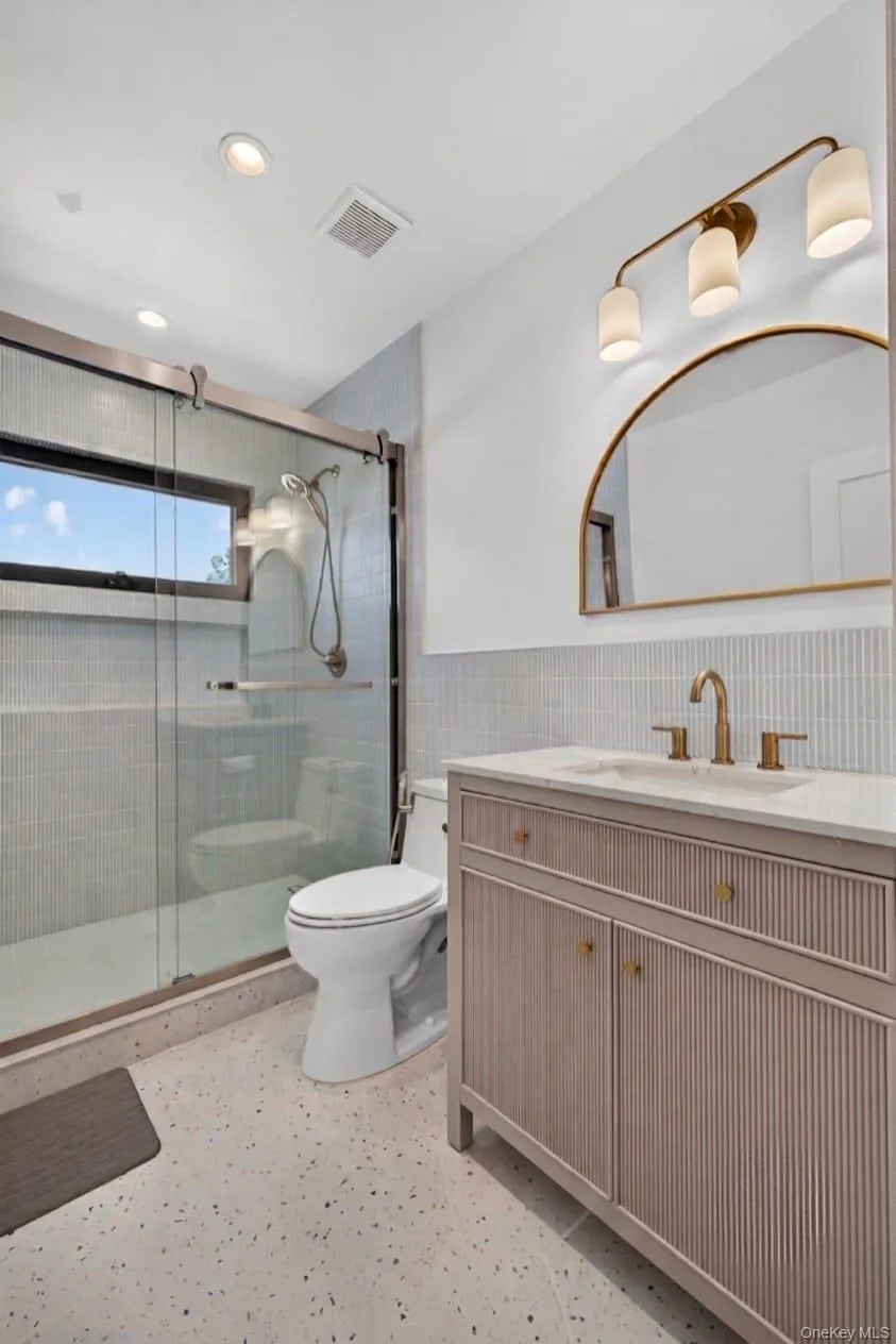 293 Bellmore Road, Hempstead, NY, 6 Bedrooms Bedrooms, 10 Rooms Rooms,4 BathroomsBathrooms,Residential,For Rent,Bellmore,0,1024769 293 Bellmore Road, Hempstead, NY, 6 Bedrooms Bedrooms, 10 Rooms Rooms,4 BathroomsBathrooms,Residential,For Rent,Bellmore,0,1024769