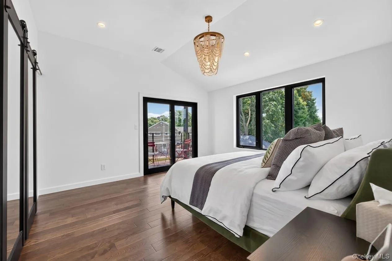 293 Bellmore Road, Hempstead, NY, 6 Bedrooms Bedrooms, 10 Rooms Rooms,4 BathroomsBathrooms,Residential,For Rent,Bellmore,0,1024769 293 Bellmore Road, Hempstead, NY, 6 Bedrooms Bedrooms, 10 Rooms Rooms,4 BathroomsBathrooms,Residential,For Rent,Bellmore,0,1024769