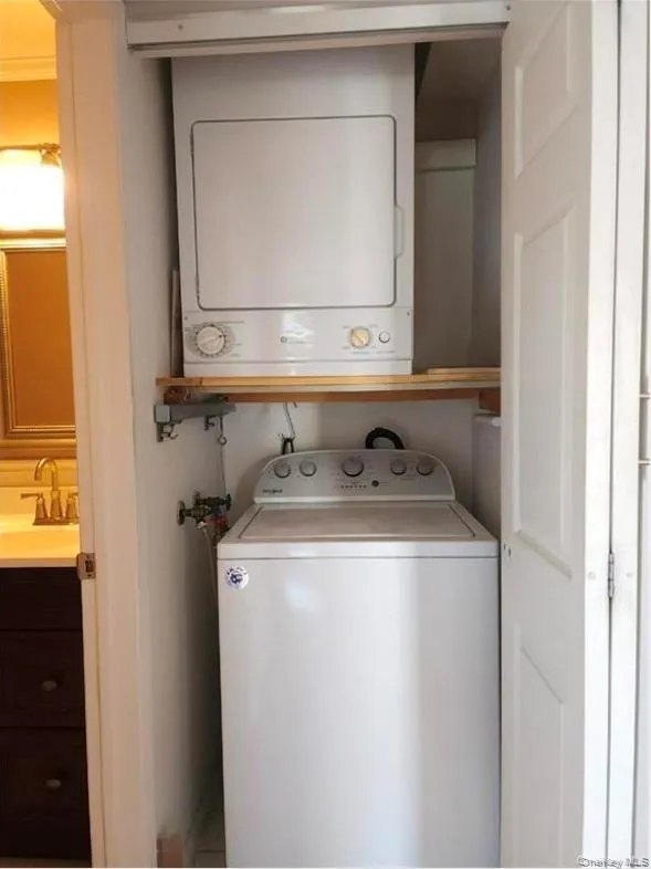 15 Greenridge Avenue, White Plains, NY, 1 Bedroom Bedrooms, 4 Rooms Rooms,1 BathroomBathrooms,Residential Lease,For Rent,Greenridge,0,1024771 15 Greenridge Avenue, White Plains, NY, 1 Bedroom Bedrooms, 4 Rooms Rooms,1 BathroomBathrooms,Residential Lease,For Rent,Greenridge,0,1024771