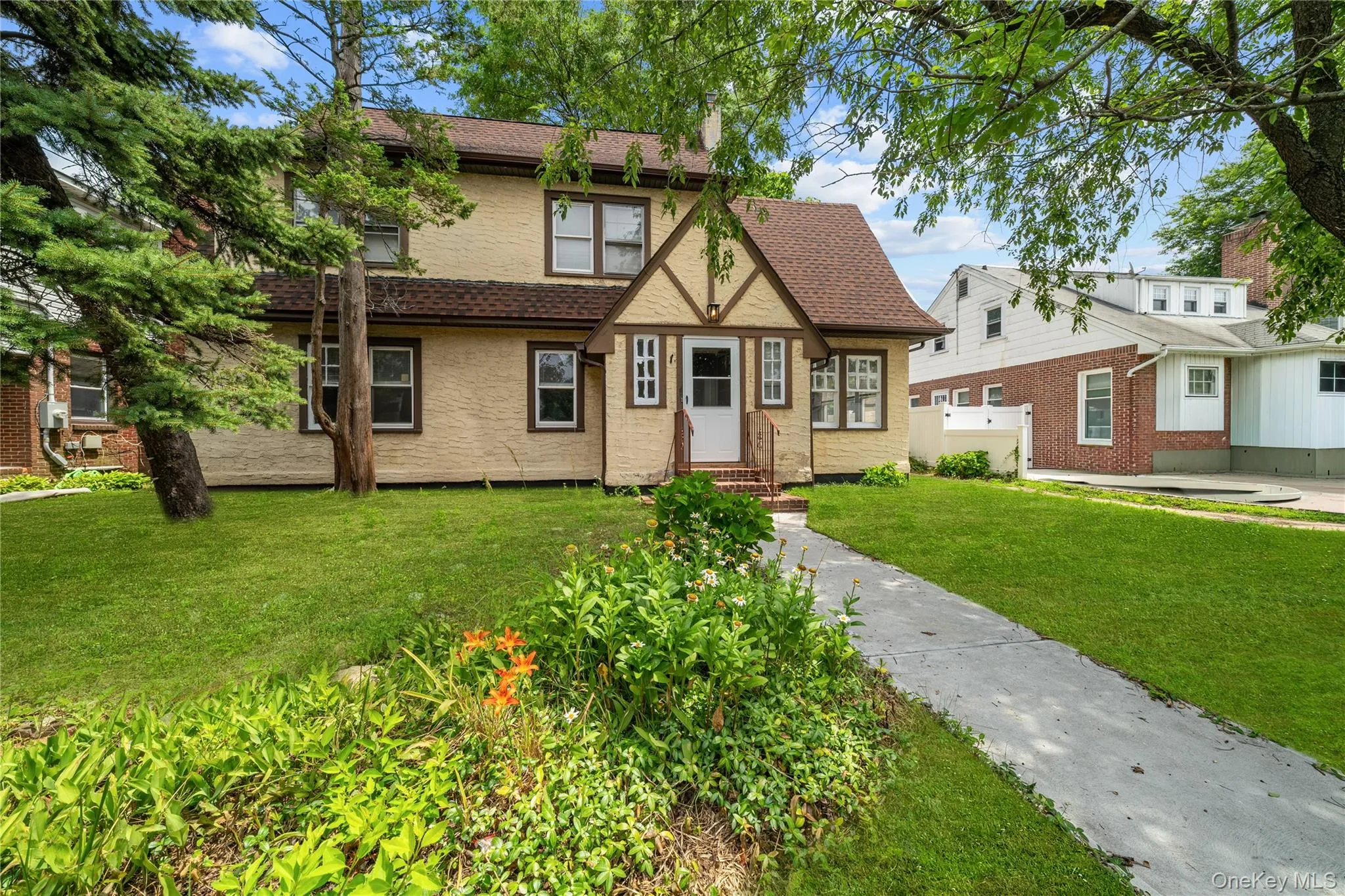 116 Meadowbrook Road, Hempstead, NY, 5 Bedrooms Bedrooms, 8 Rooms Rooms,4 BathroomsBathrooms,Residential,For Rent,Meadowbrook,0,1024772 116 Meadowbrook Road, Hempstead, NY, 5 Bedrooms Bedrooms, 8 Rooms Rooms,4 BathroomsBathrooms,Residential,For Rent,Meadowbrook,0,1024772