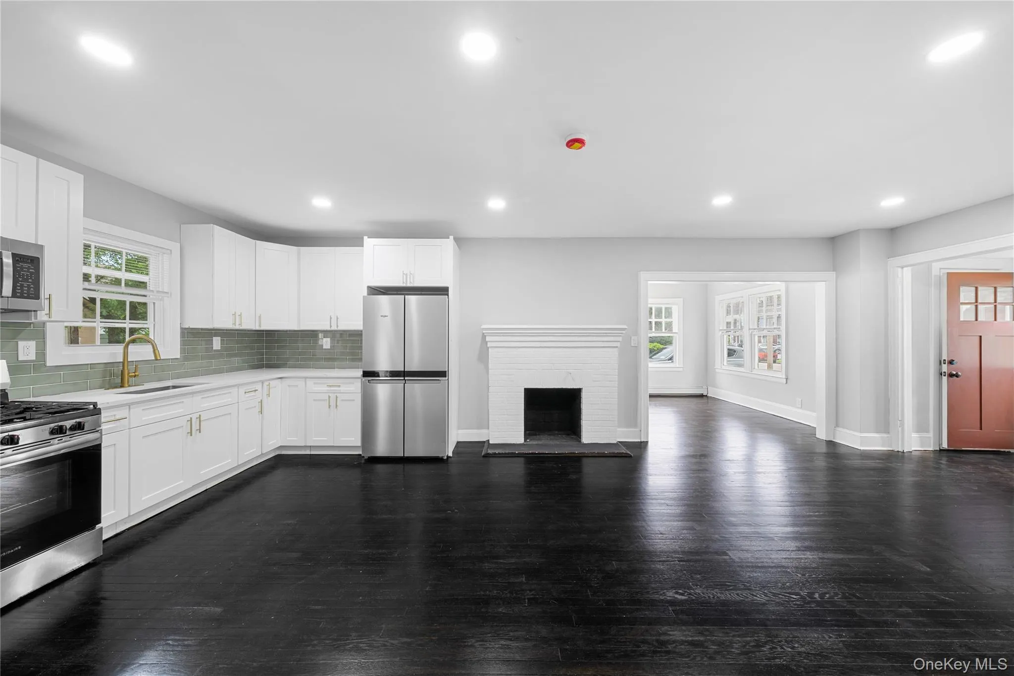 116 Meadowbrook Road, Hempstead, NY, 5 Bedrooms Bedrooms, 8 Rooms Rooms,4 BathroomsBathrooms,Residential,For Rent,Meadowbrook,0,1024772 116 Meadowbrook Road, Hempstead, NY, 5 Bedrooms Bedrooms, 8 Rooms Rooms,4 BathroomsBathrooms,Residential,For Rent,Meadowbrook,0,1024772