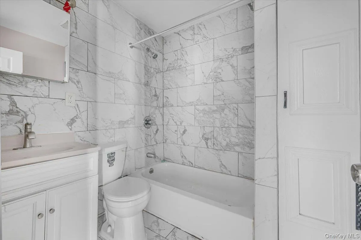 13-23A McBride Street, New York, NY, 3 Bedrooms Bedrooms, 6 Rooms Rooms,2 BathroomsBathrooms,Residential Lease,For Rent,McBride Street,0,1024773 13-23A McBride Street, New York, NY, 3 Bedrooms Bedrooms, 6 Rooms Rooms,2 BathroomsBathrooms,Residential Lease,For Rent,McBride Street,0,1024773