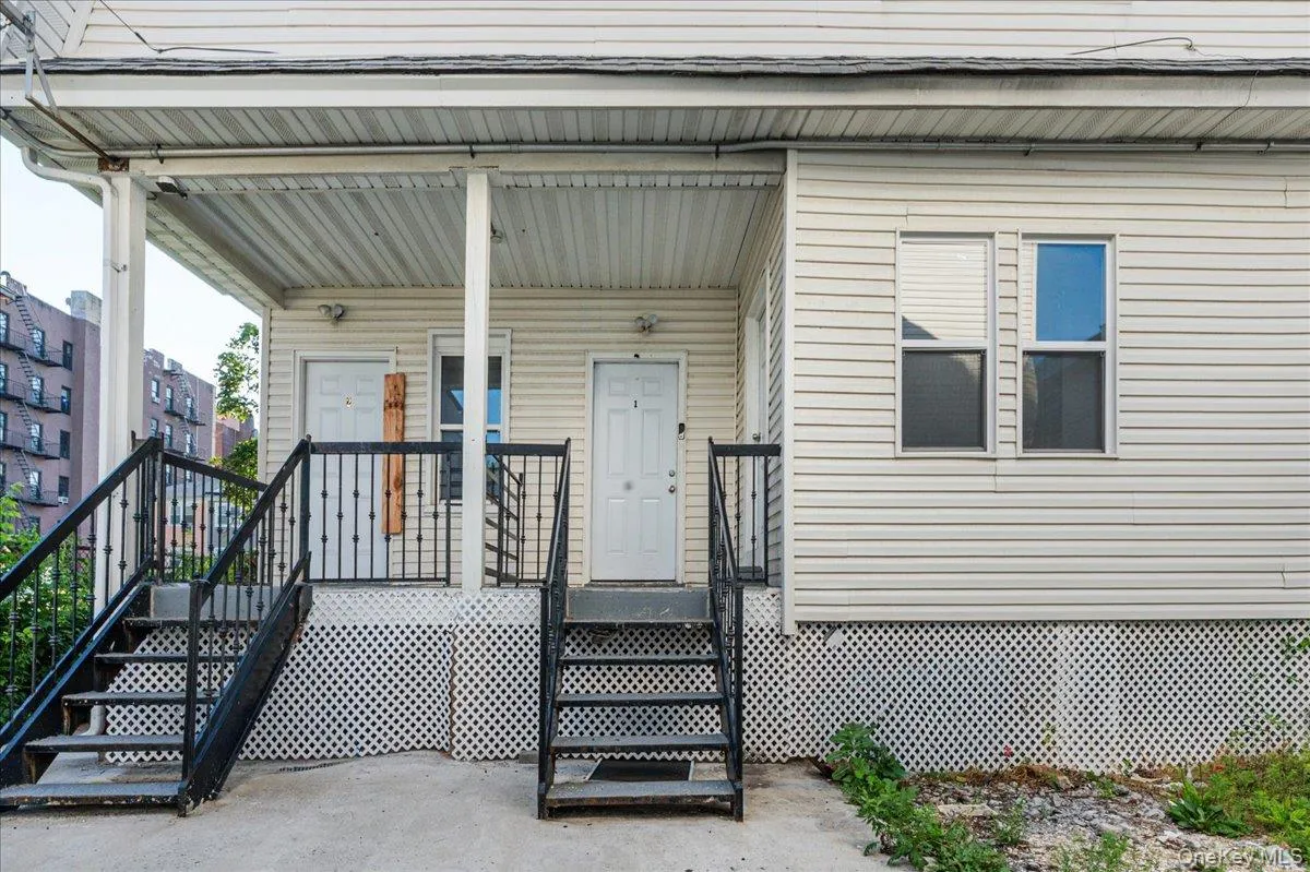 13-23A McBride Street, New York, NY, 3 Bedrooms Bedrooms, 6 Rooms Rooms,2 BathroomsBathrooms,Residential Lease,For Rent,McBride Street,0,1024773 13-23A McBride Street, New York, NY, 3 Bedrooms Bedrooms, 6 Rooms Rooms,2 BathroomsBathrooms,Residential Lease,For Rent,McBride Street,0,1024773
