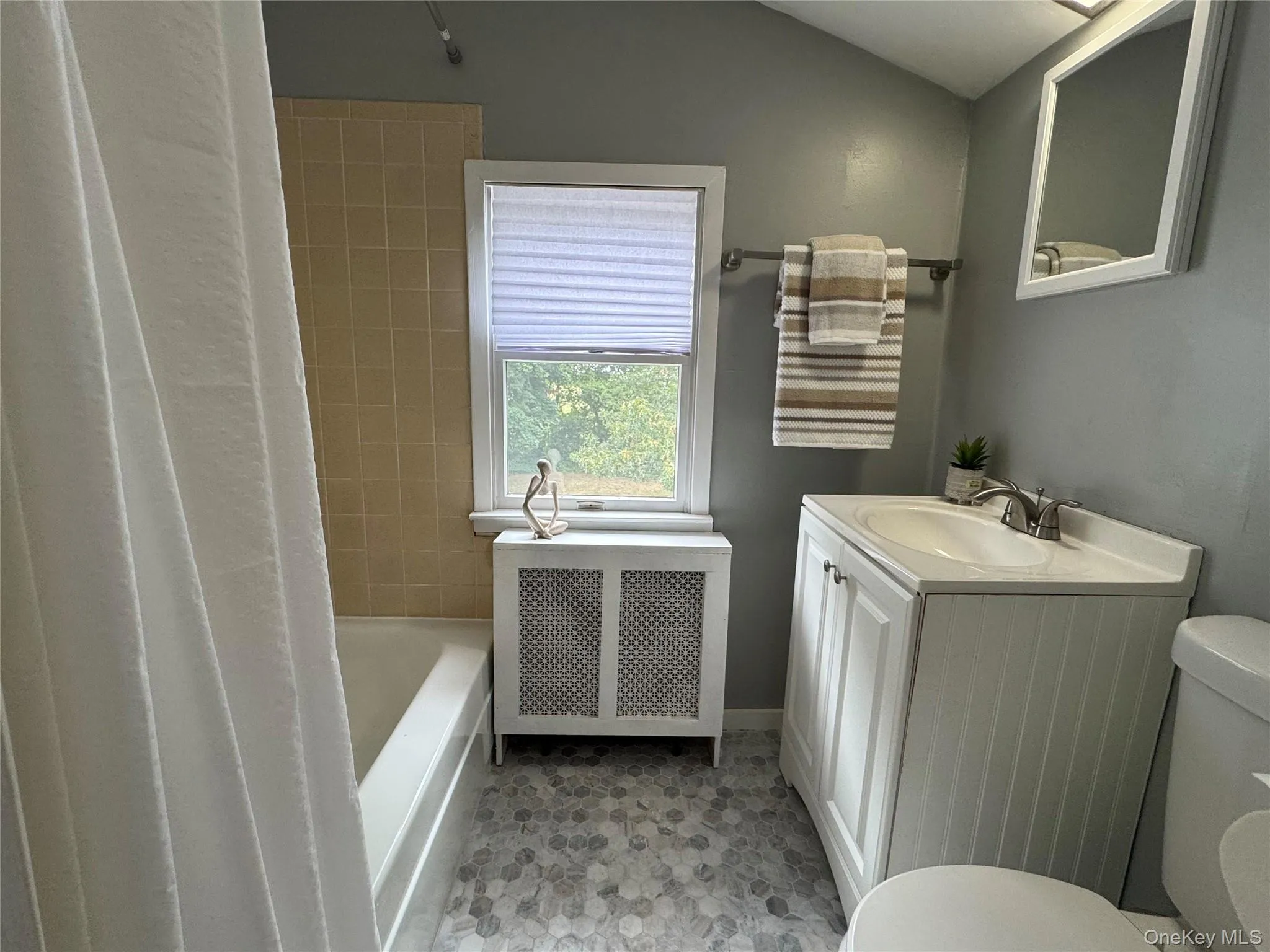 41 Mohawk Drive, Babylon, NY, 3 Bedrooms Bedrooms, 8 Rooms Rooms,2 BathroomsBathrooms,Residential,For Rent,Mohawk,0,1024775 41 Mohawk Drive, Babylon, NY, 3 Bedrooms Bedrooms, 8 Rooms Rooms,2 BathroomsBathrooms,Residential,For Rent,Mohawk,0,1024775